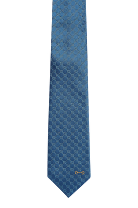 ربطة عنق بطبعات حروف شعار الماركة