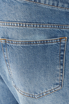 بنطال جينز بقصة ساق مستقيمة