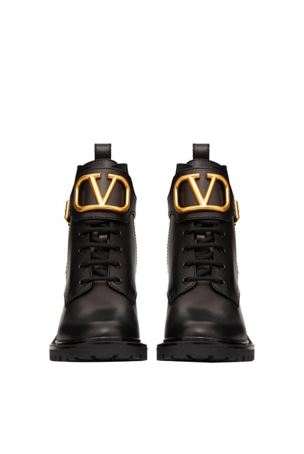 حذاء بوت فالنتينو جارافاني جلد بتصميم عسكري