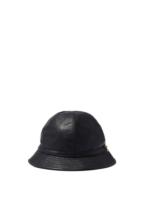 قبعة جلد على شكل جرس