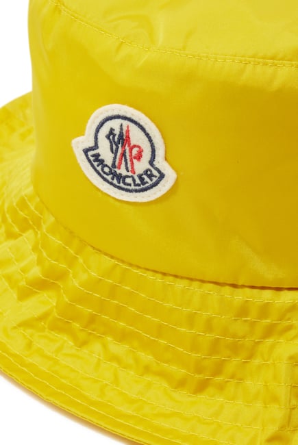 قبعة باكيت صفراء بشعار الماركة