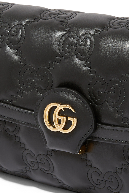 حقيبة صغيرة مبطنة بشعار GG