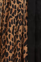 فستان نمط قميص بطيّات وطبعات جلد الفهد
