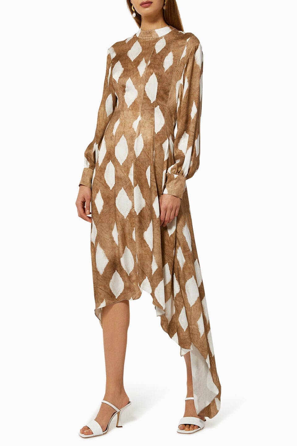 فستان مارتا غير متماثل