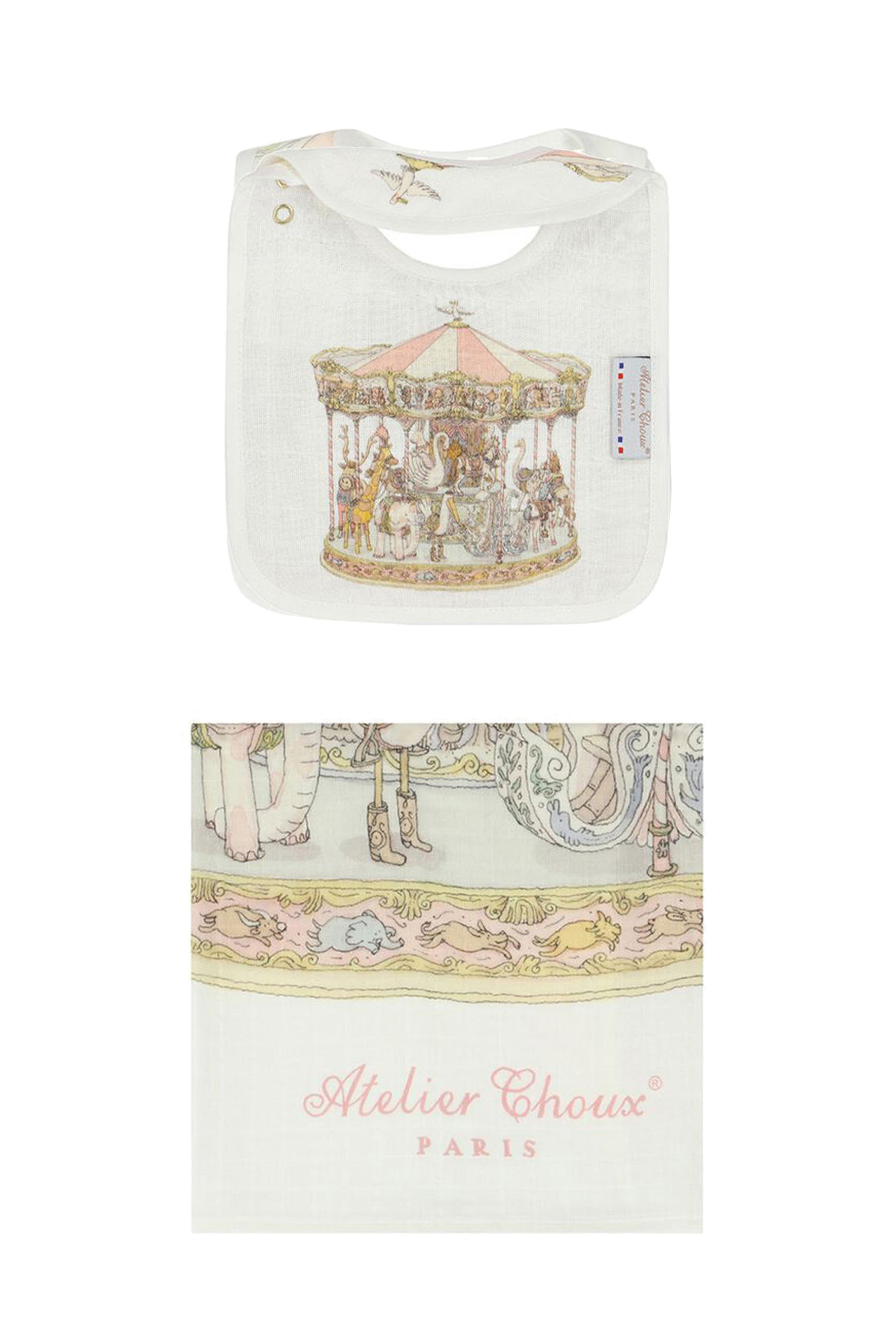 طقم بنقشة كاروسيل قطن عضوي للأطفال