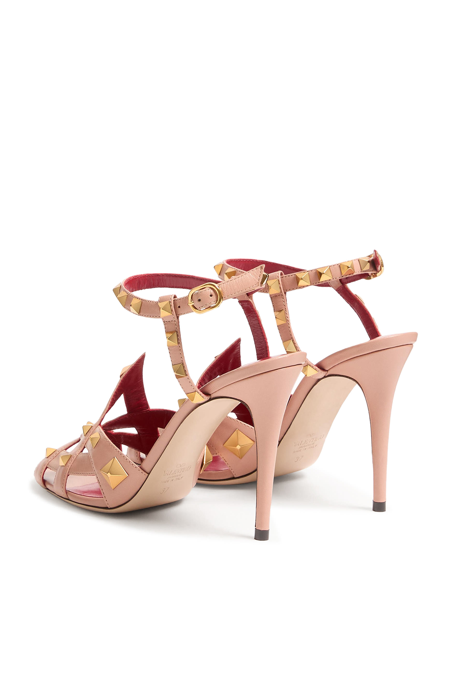 حذاء كلاسيكي 100 بحلي هرمية جلد جدي