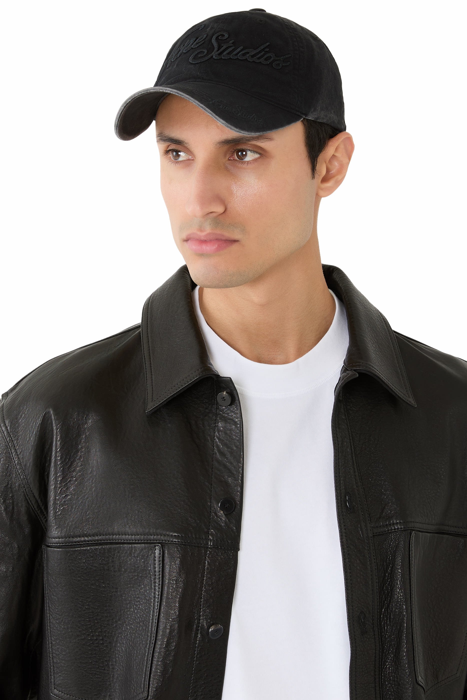 كاب بيسبول بشعار الماركة