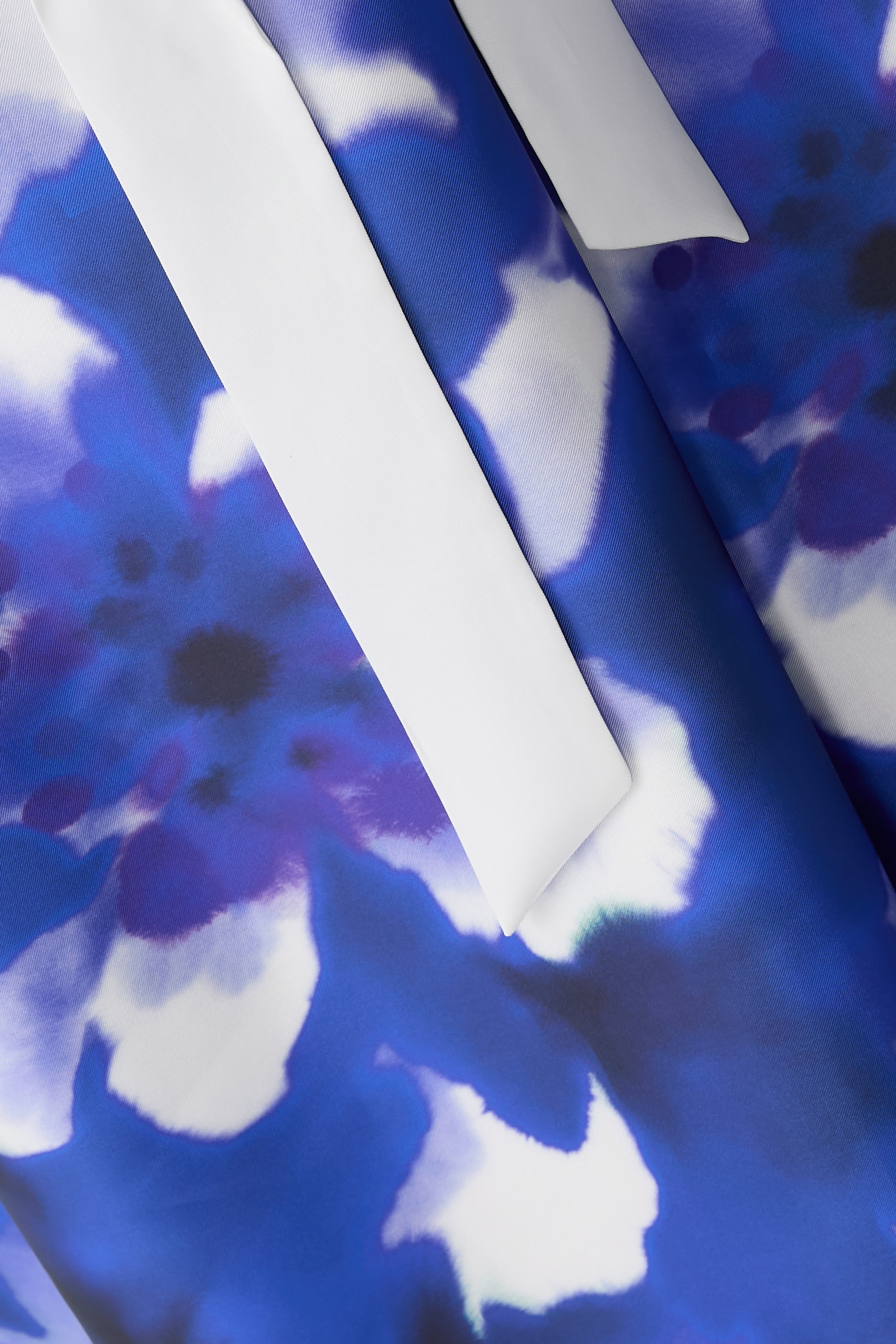 فستان سهرة بتصميم قميص بنقشة ألوان مائية ميكادو