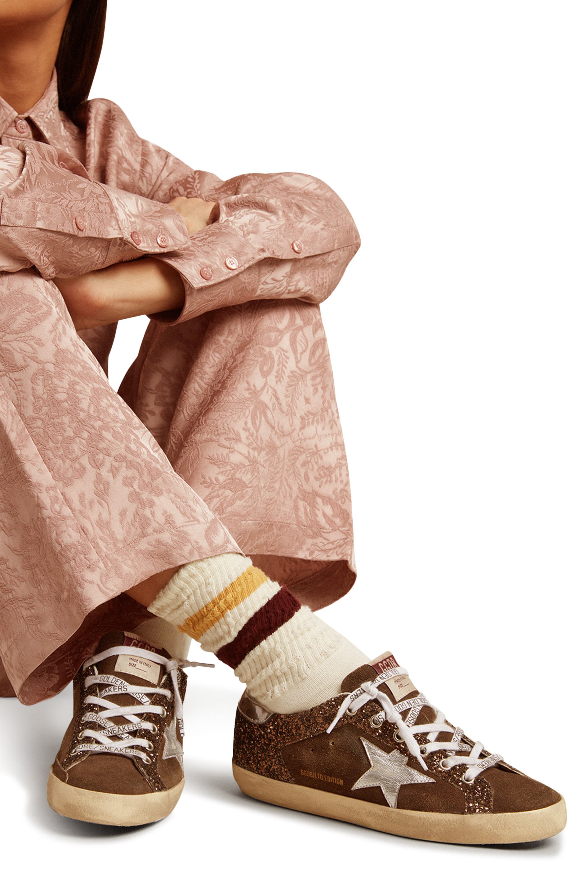 سنيكرز سوبر ستار ال تي دي