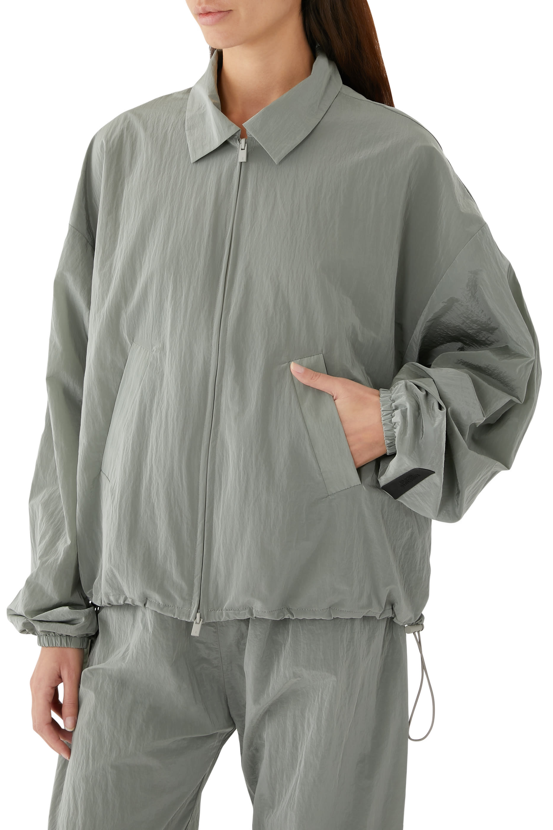 جاكيت بومبر شيل نايلون مجعد