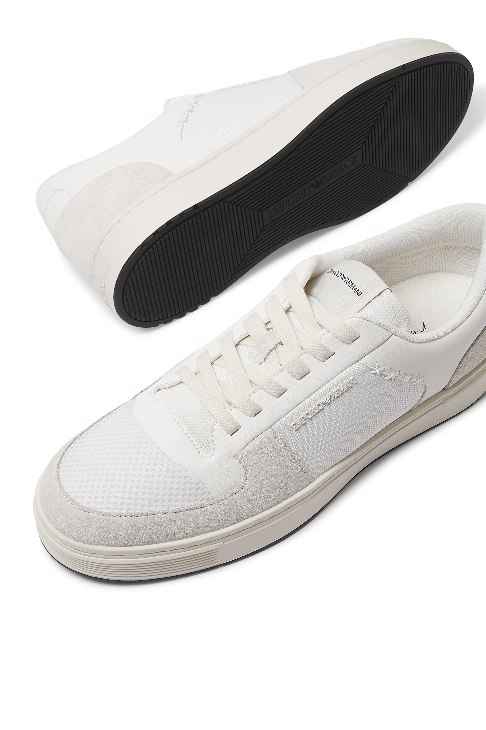 سنيكرز بشعار الماركة شمواه صناعي وقماش شبكي