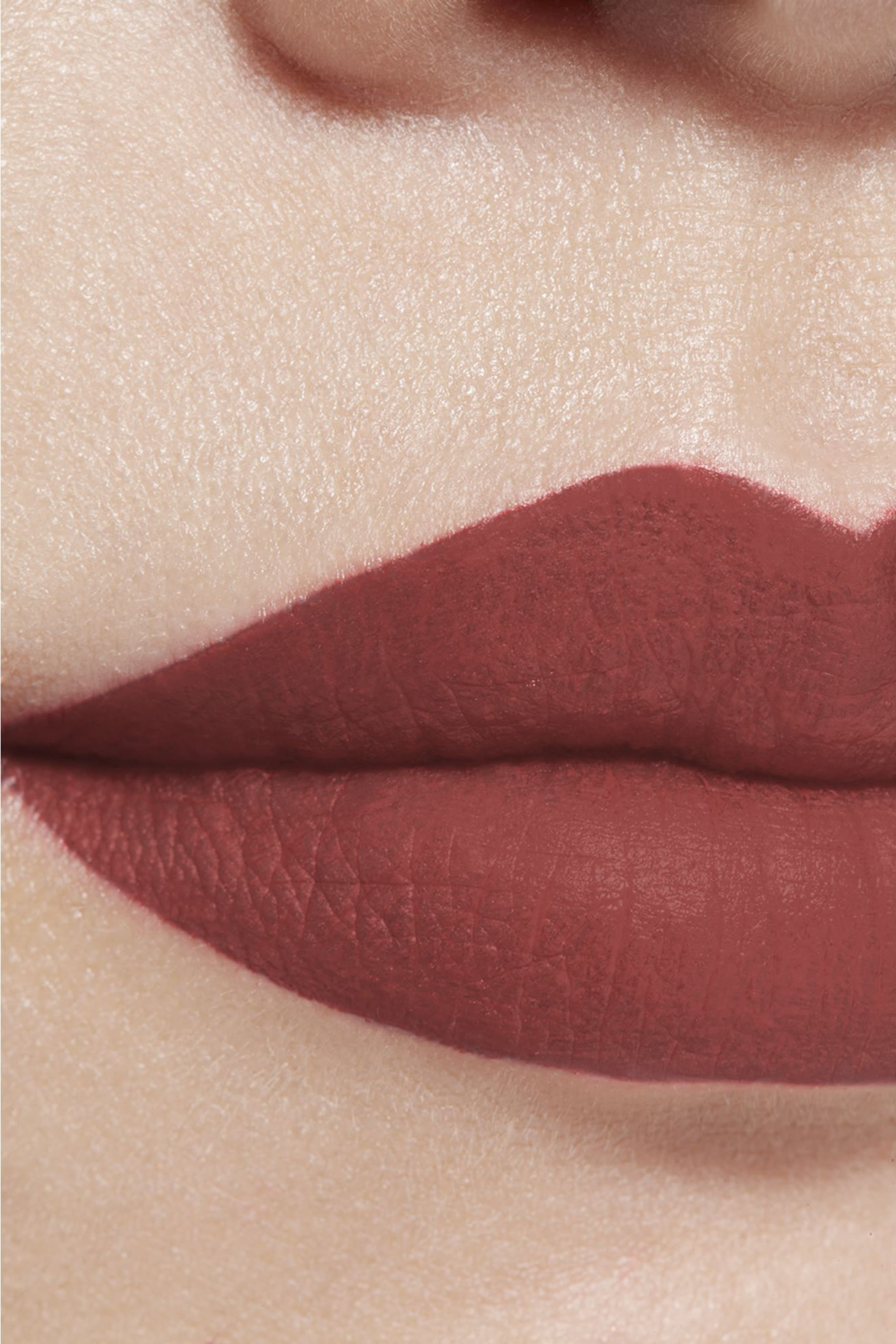 احمر شفاه Chanel Rouge Allure Liquid Velvet Ultrawear Intense مات سائل