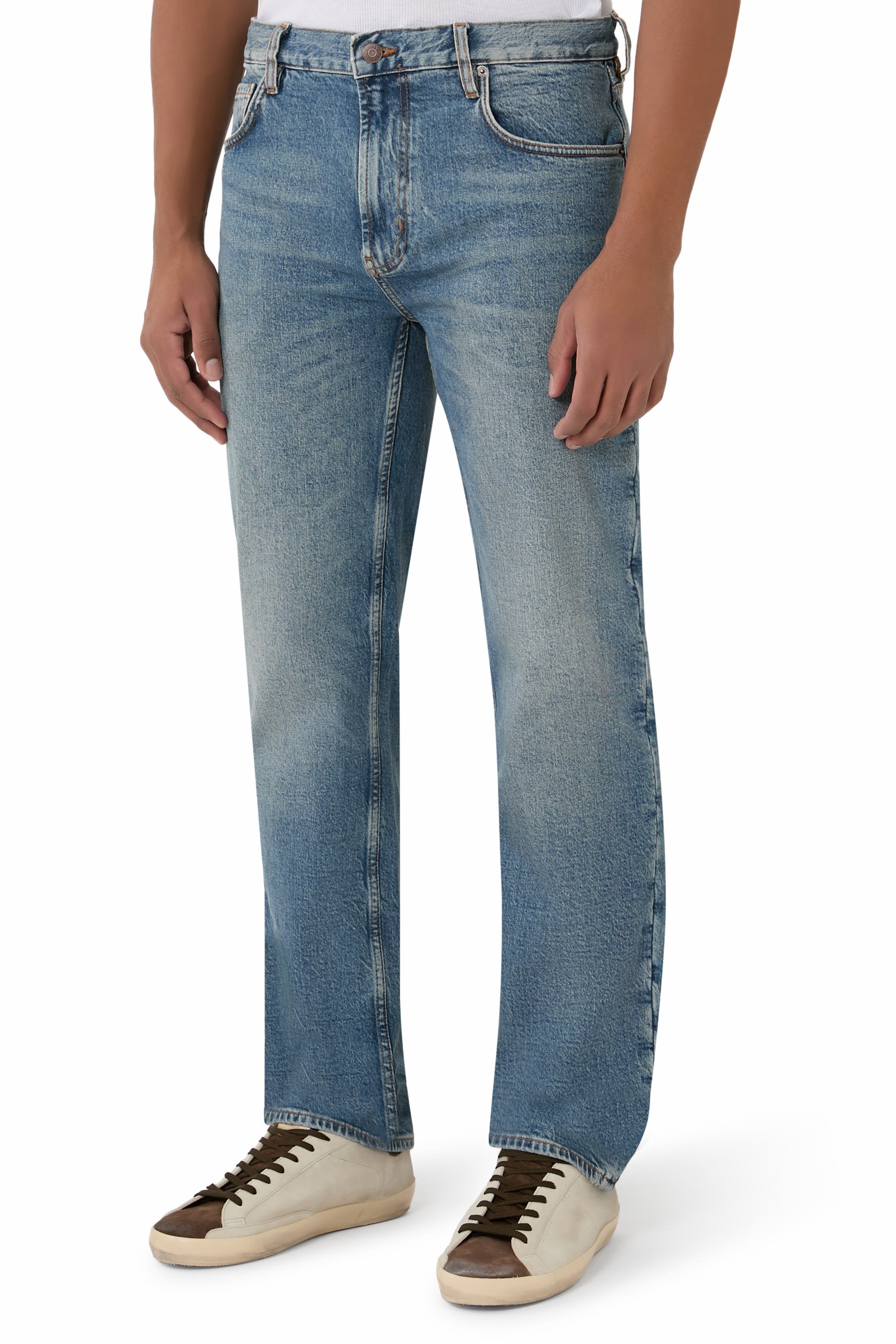 بنطال بقصة ساق مستقيمة بشعار الماركة