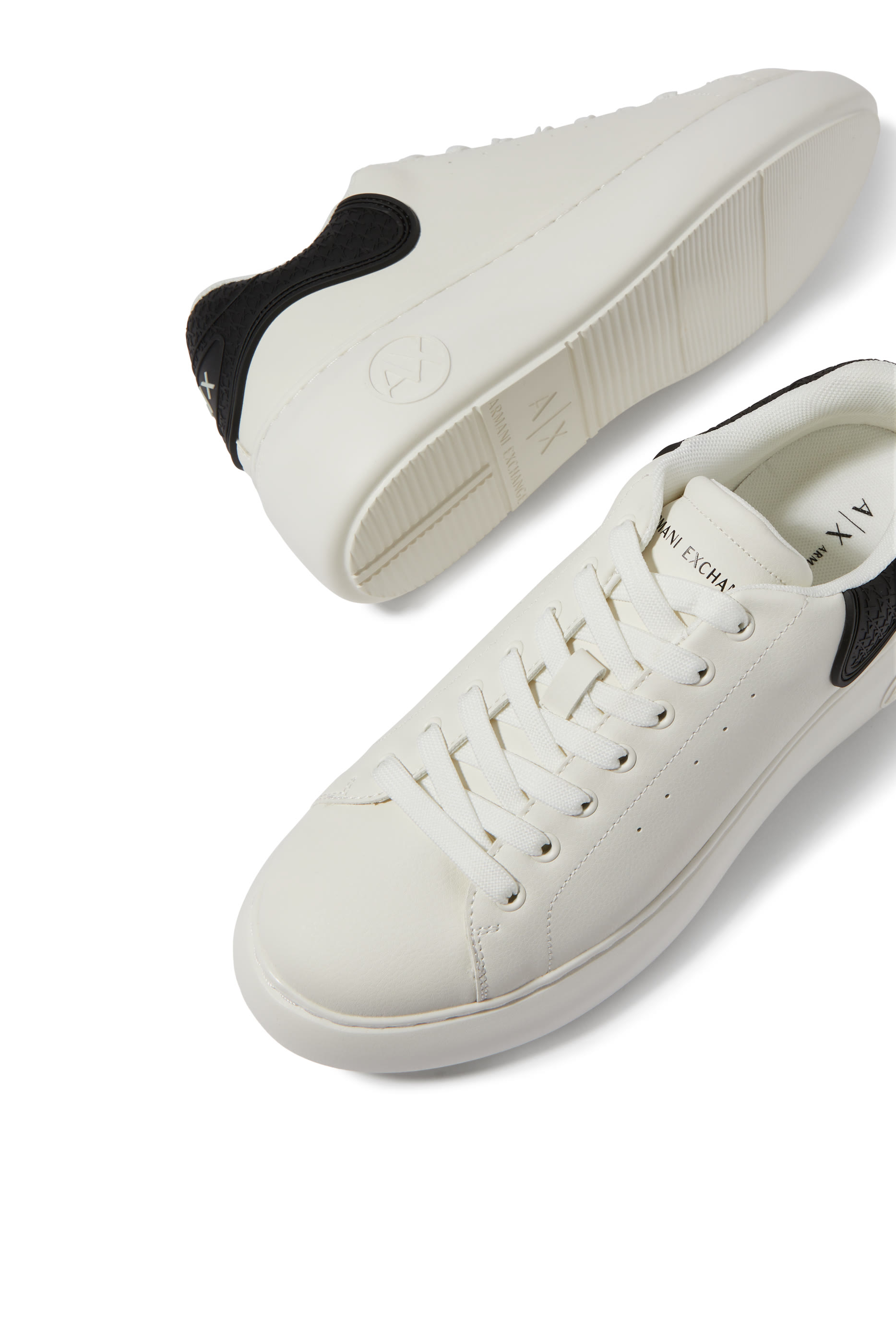 سنيكرز سوبر بكاحل منخفض