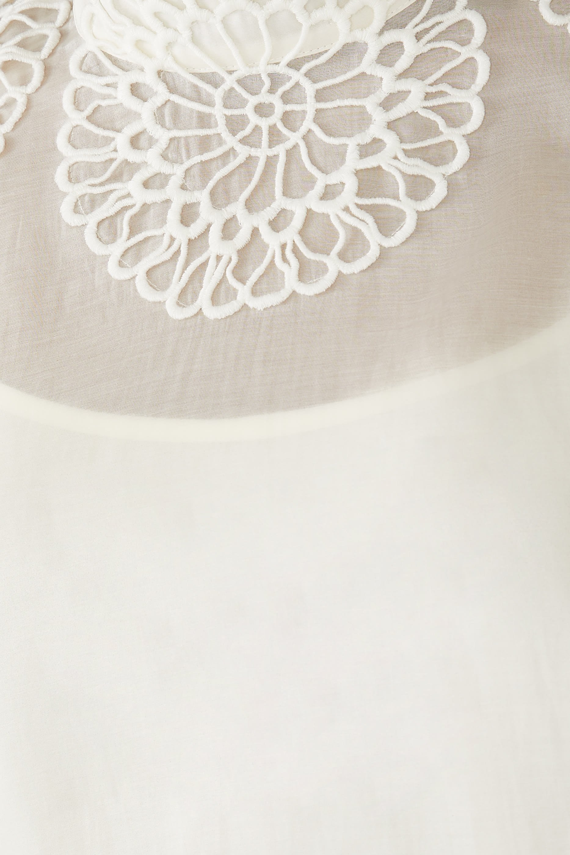 قميص لاريسا بتطريزات