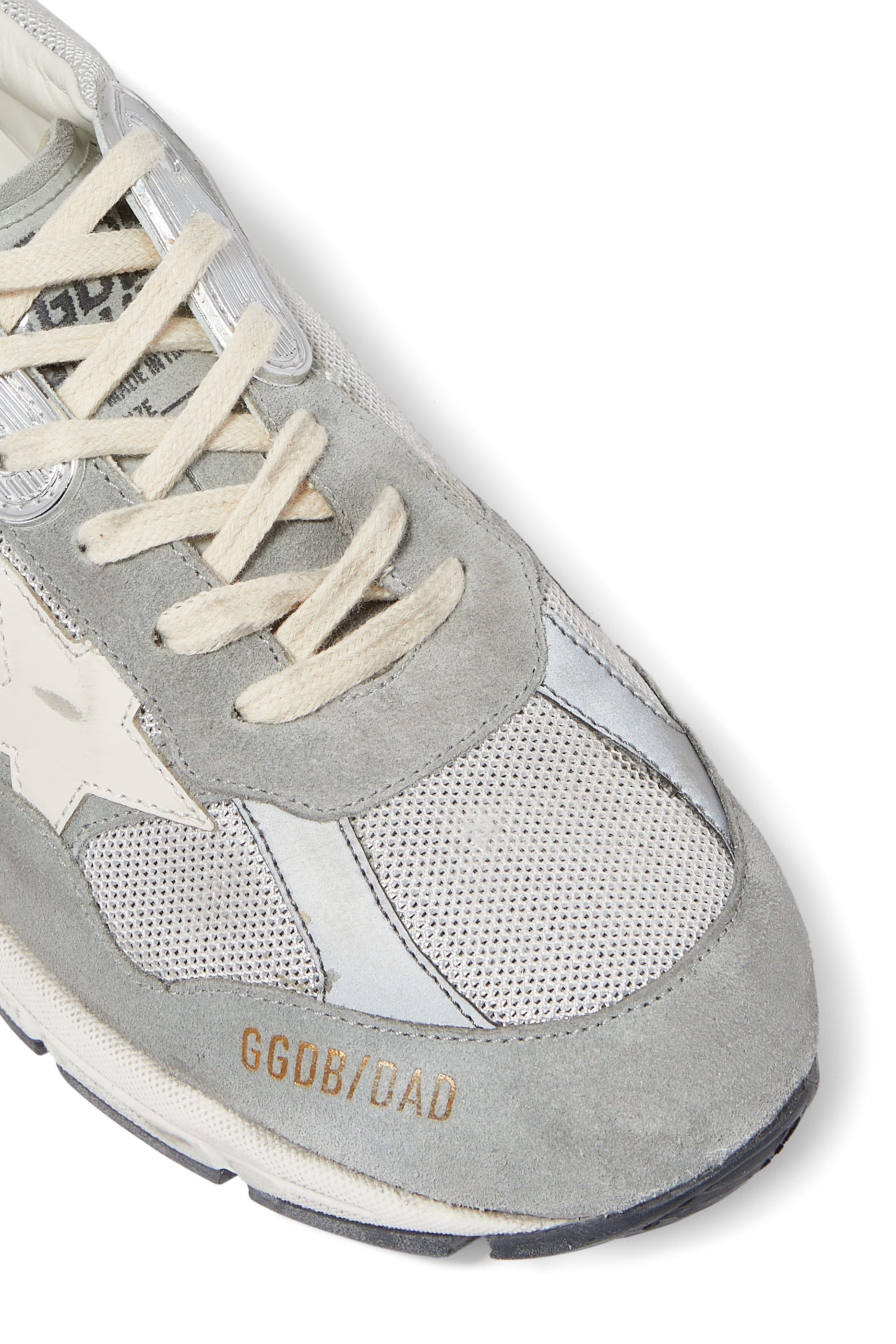 سنيكرز داد ستار