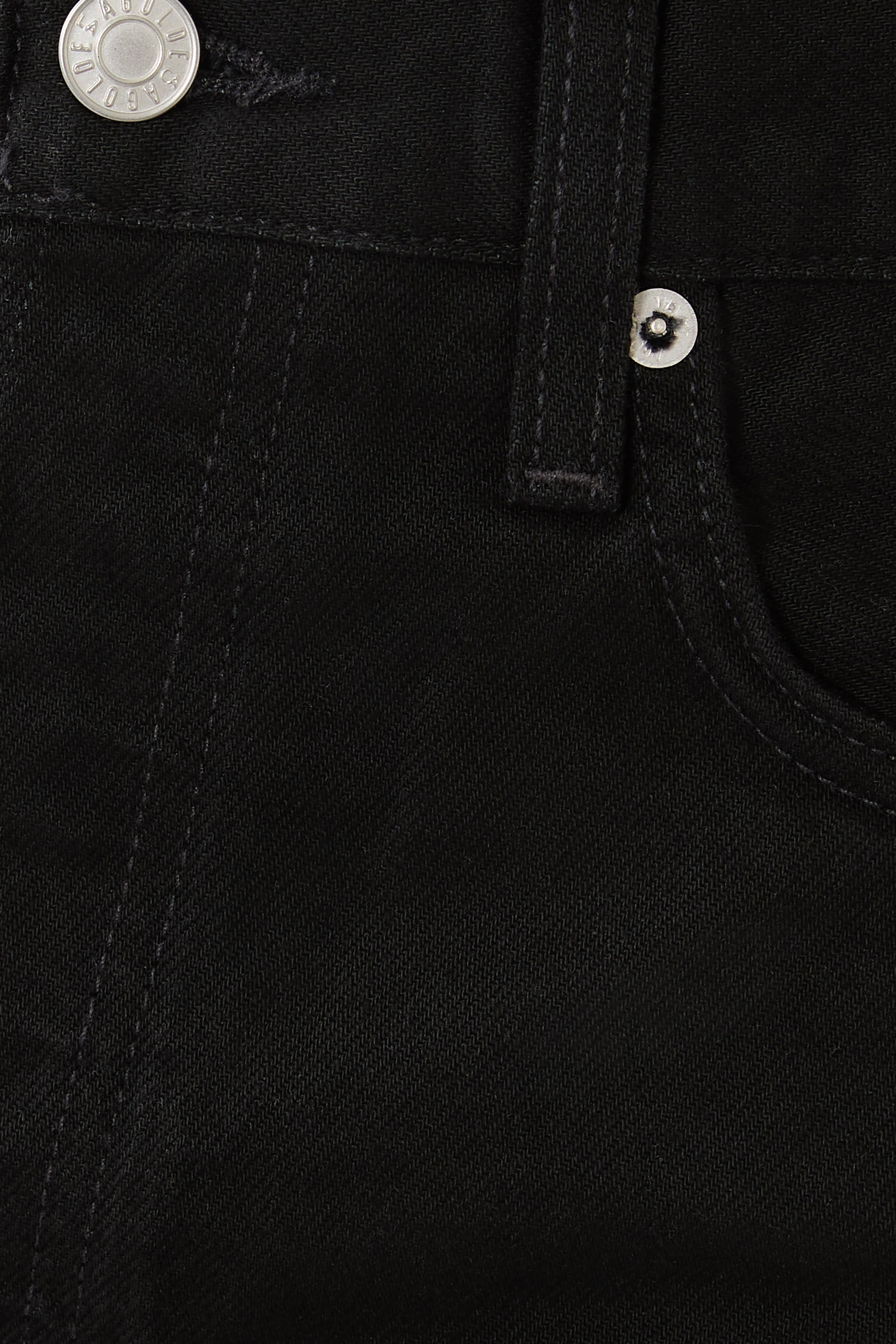 بنطال جينز لونا بخصر مرتفع وقصة مدببة