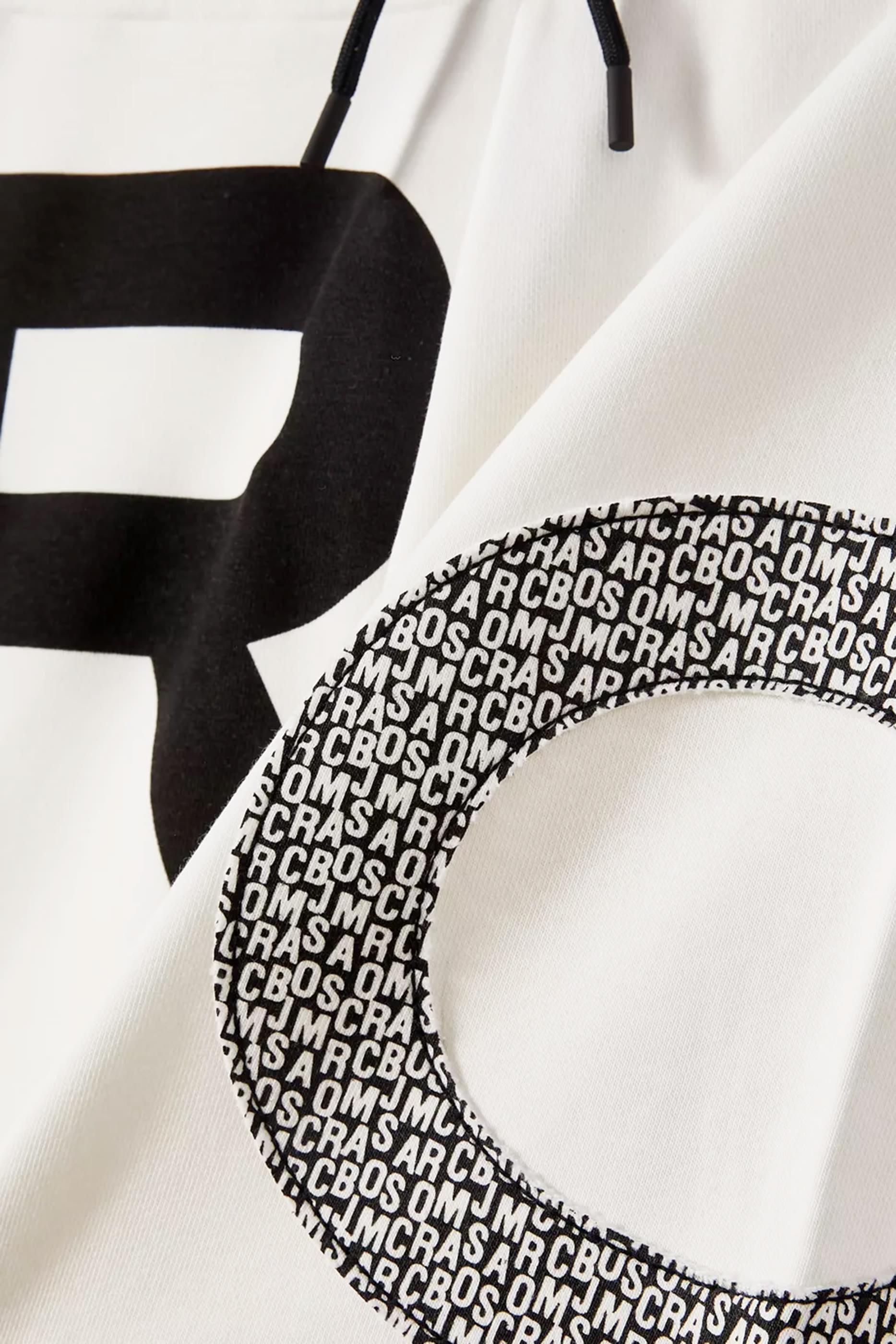 شورت برمودا بشعار الماركة للأطفال