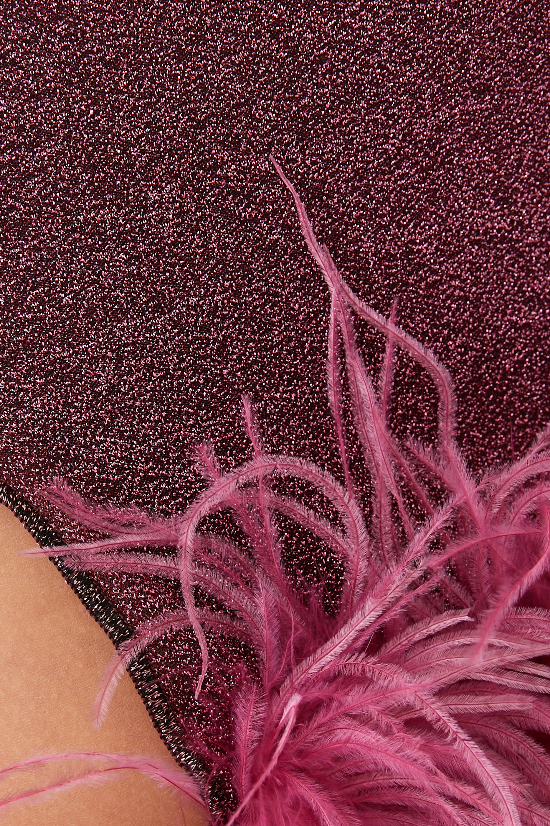 فستان لوميير قصير مزين بالريش