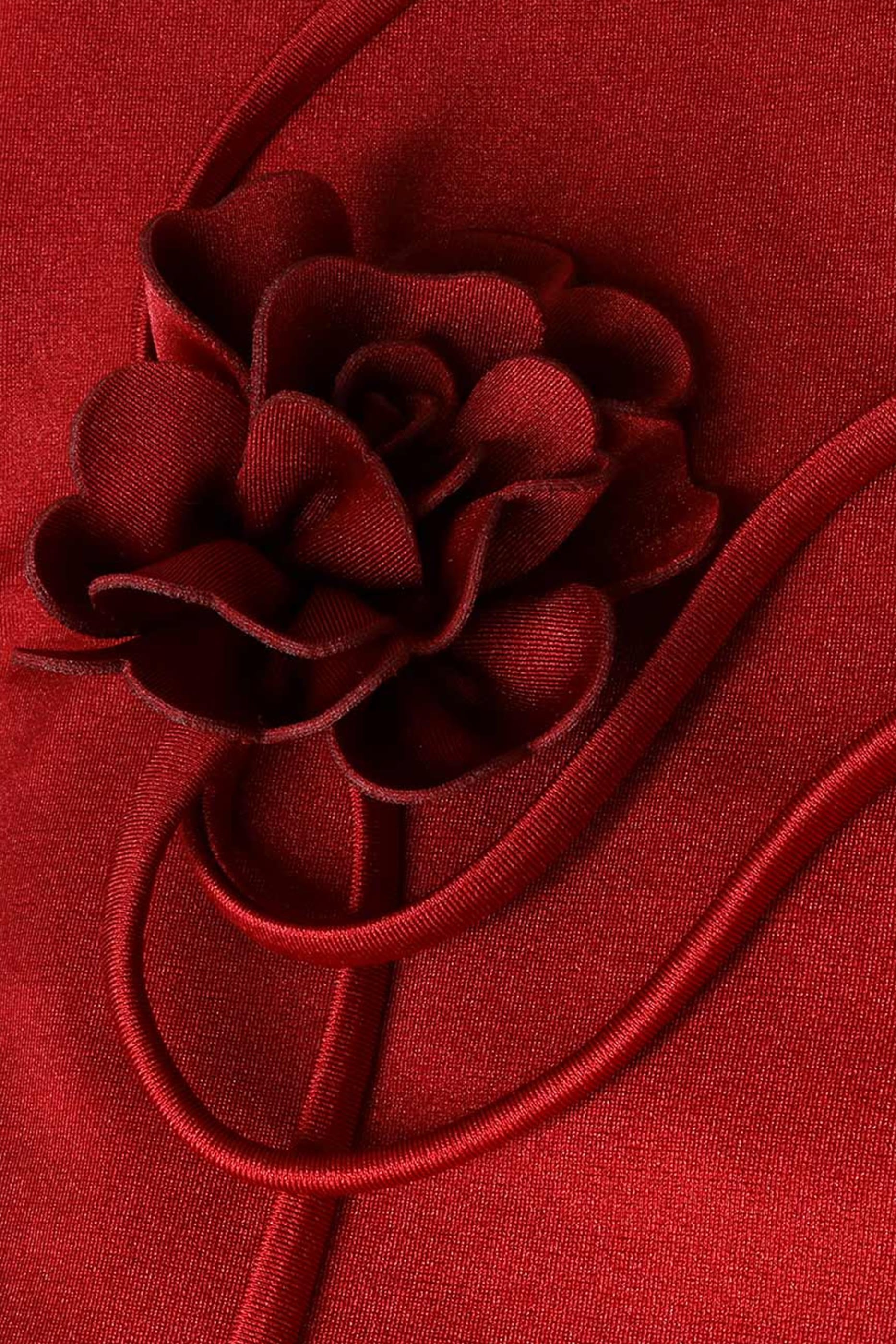 بنطال كاسكاديان بخصر مرتفع مزين بزهرة