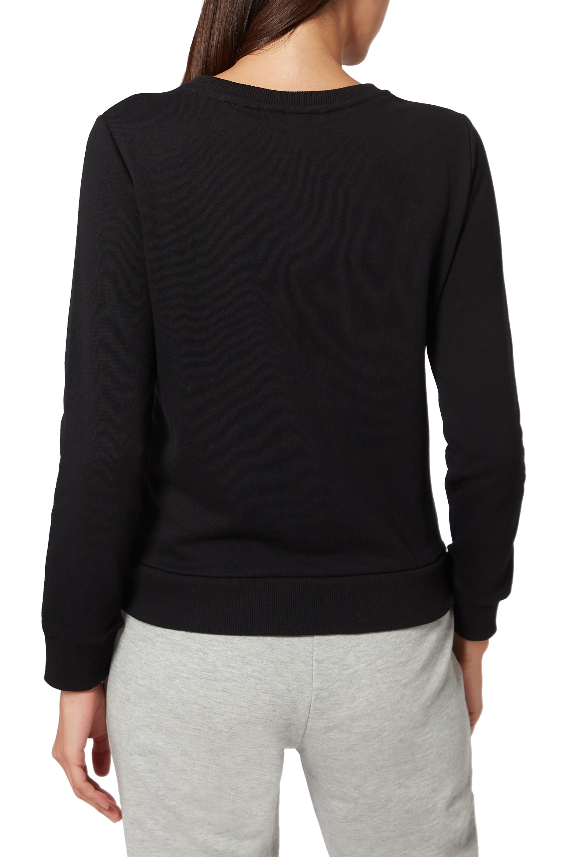 قميص بأكمام طويلة بطبعات شعار الماركة