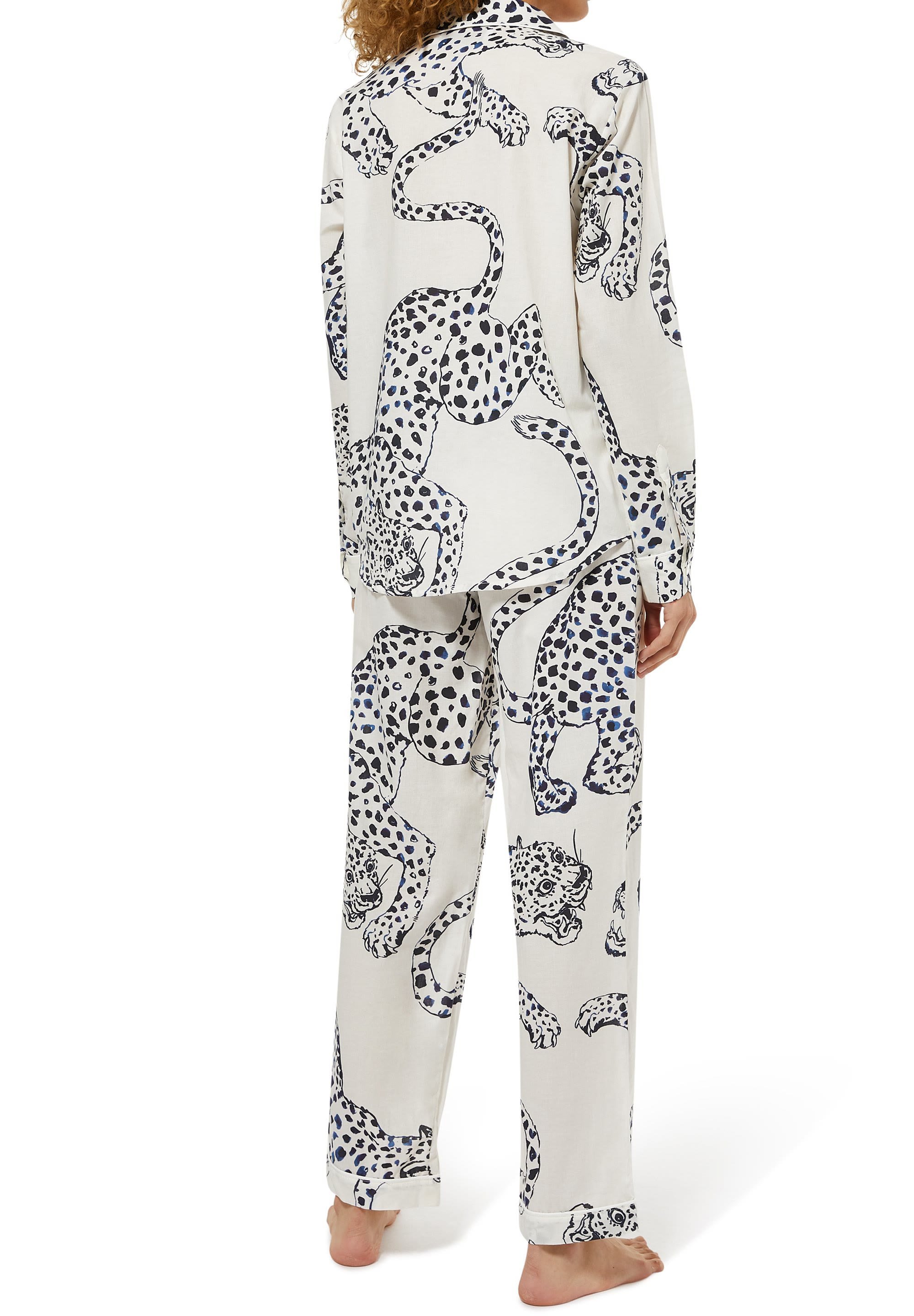 طقم بيجاما طويل بنقشة فهد