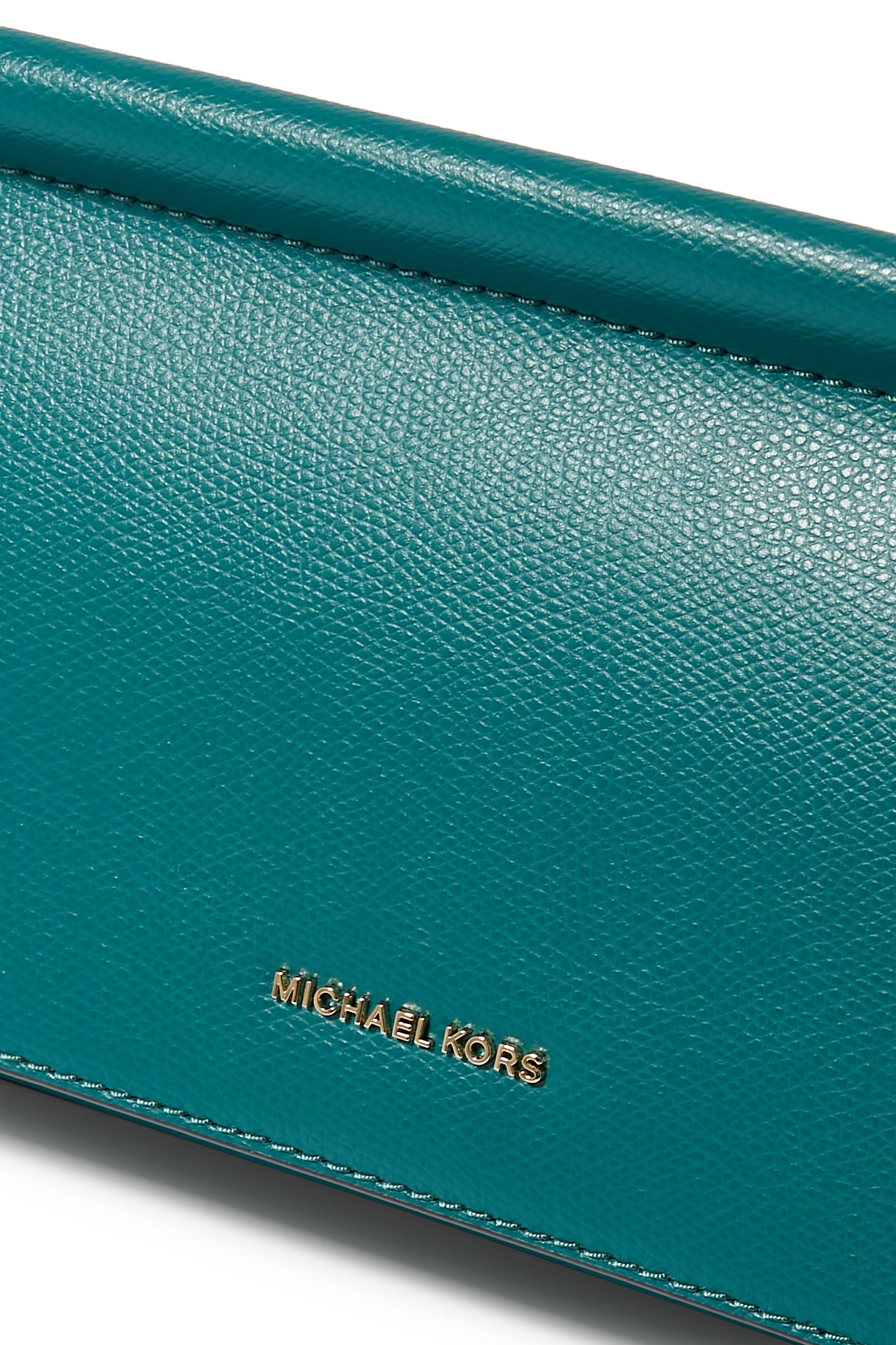 حقيبة بوشيت كارمين متوسطة جلد بارز الملمس