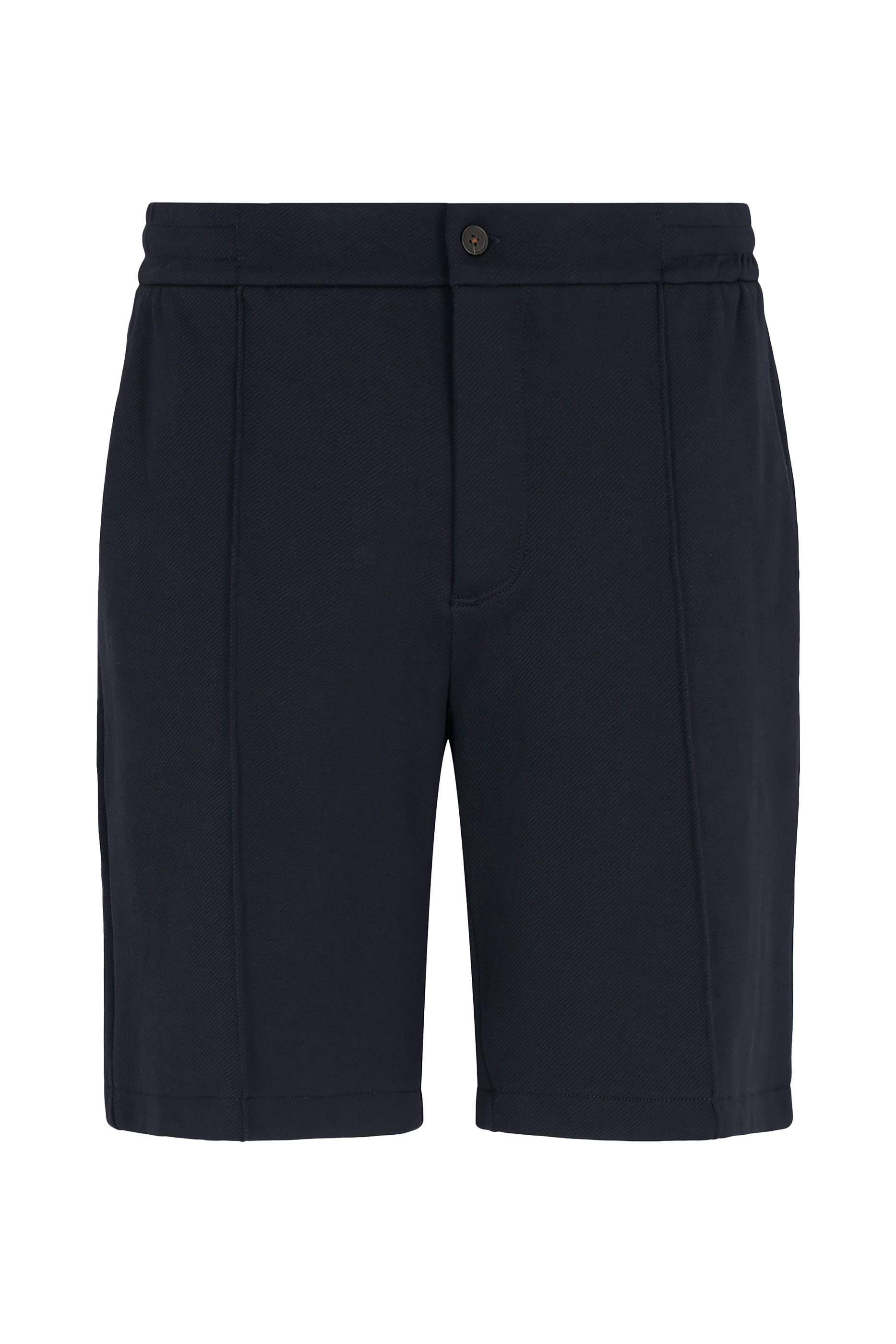 شورت بشعار الماركة