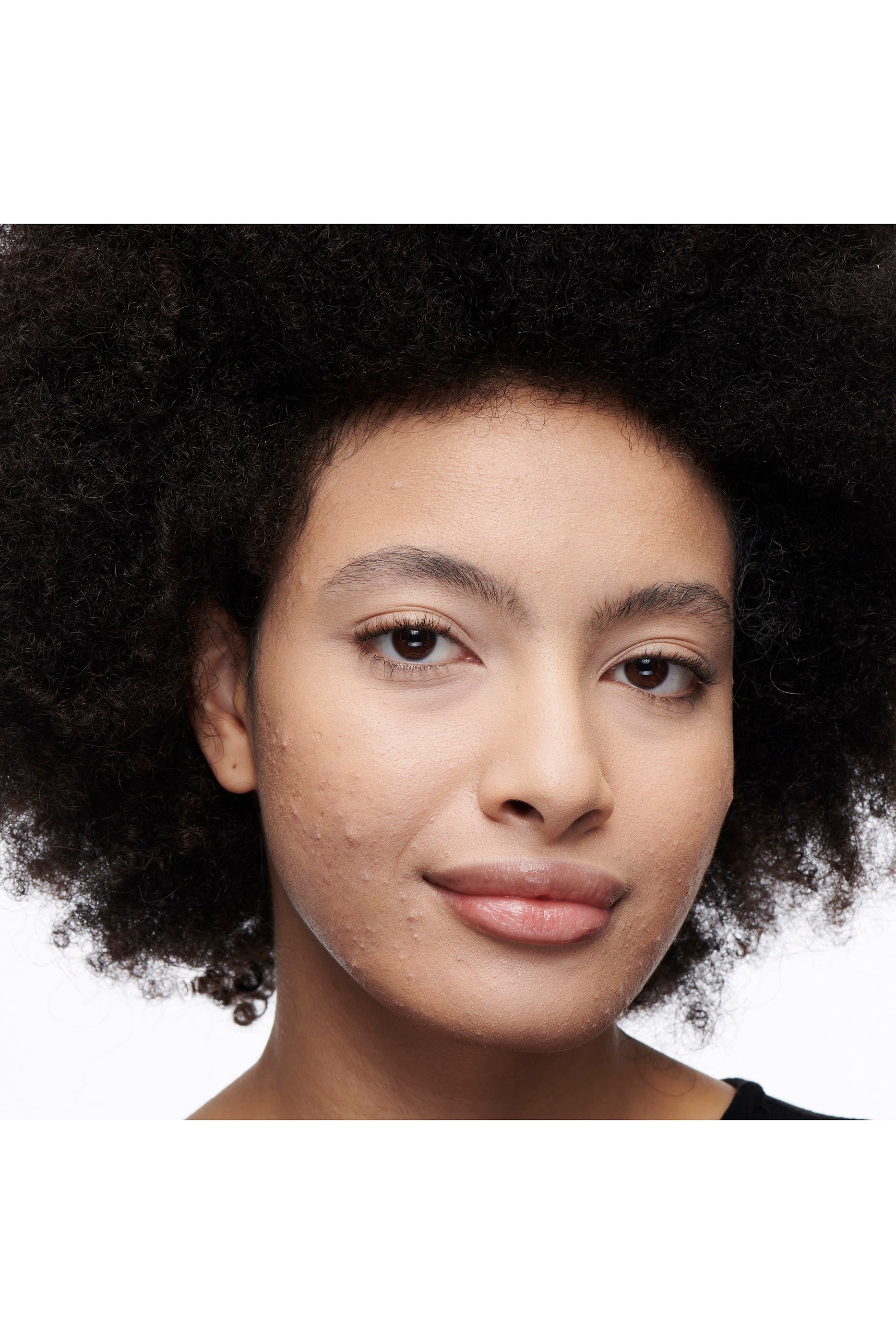 خافي عيوب ستوديو راديانس بفعالية السيروم