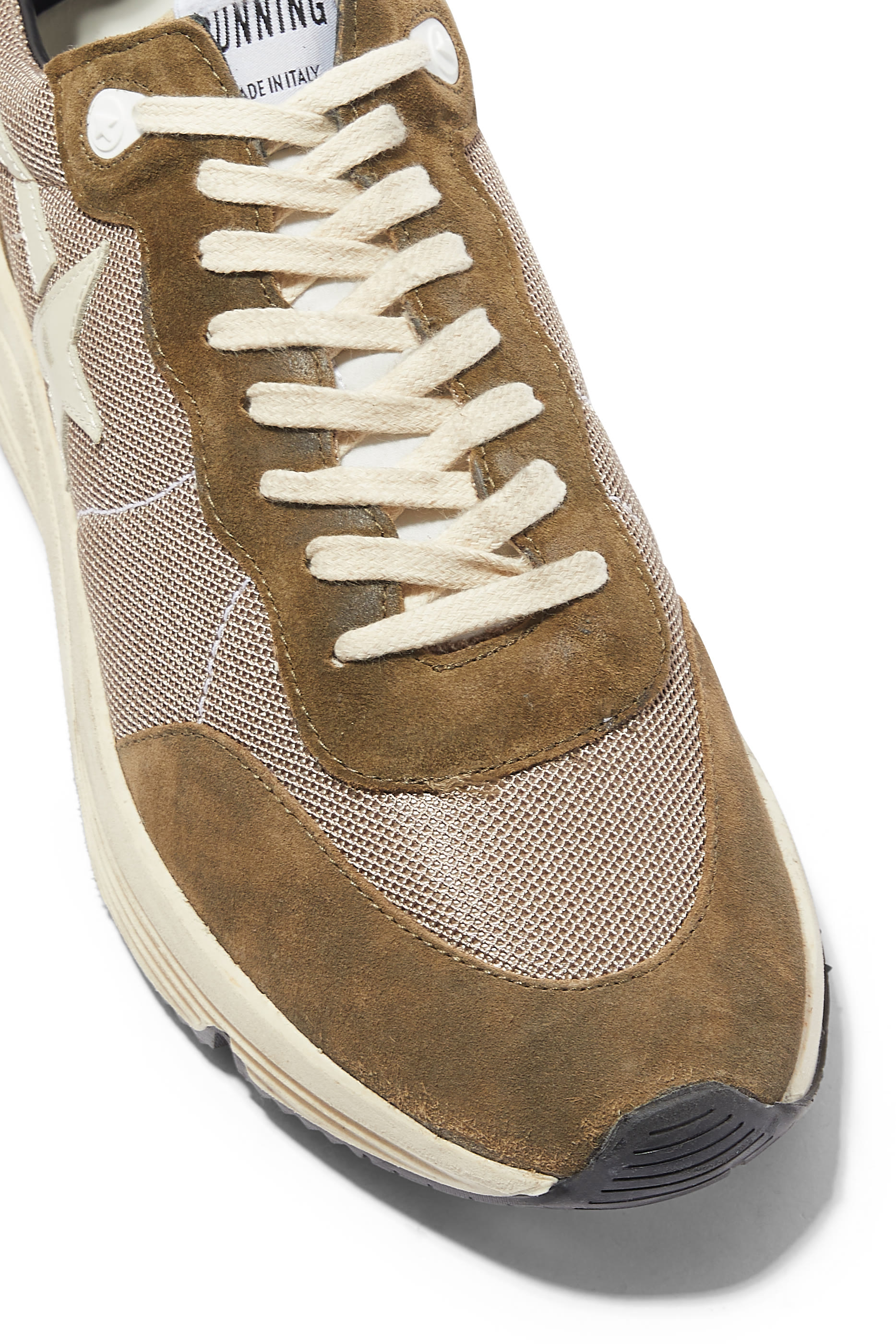 سنيكرز للجري بنعل سميك شمواه وقماش شبكي