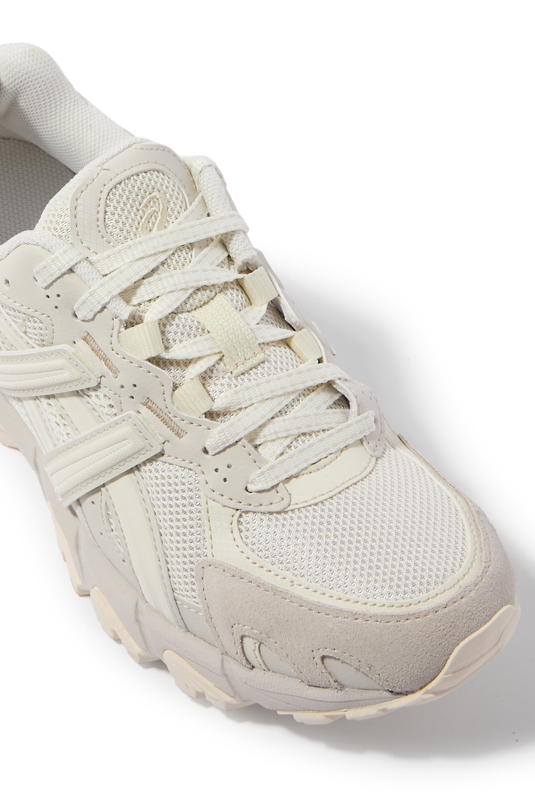 سنيكرز جل-سونوما تي ار 62