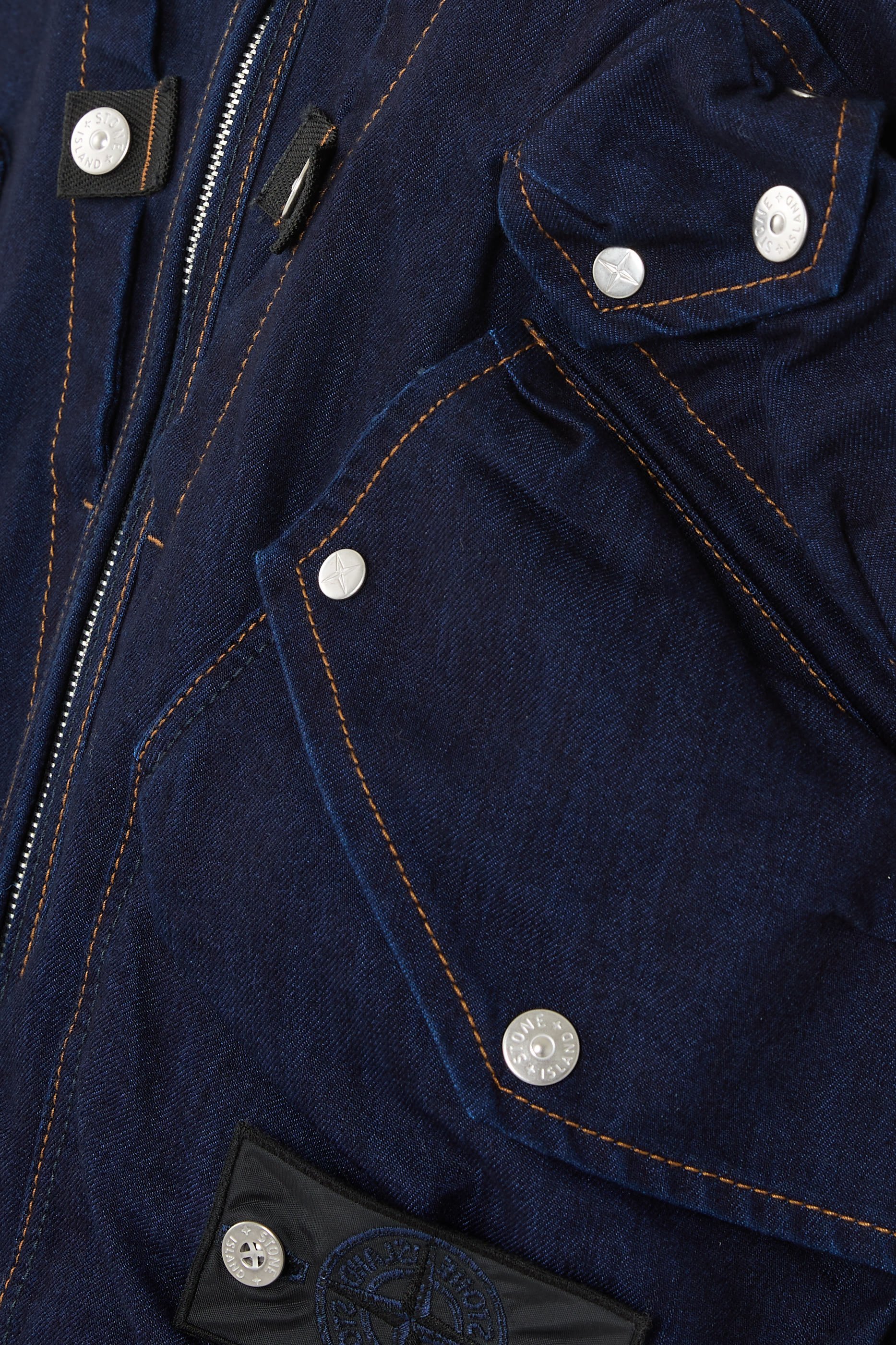 فيست بتصميم عملي بجيوب متعددة