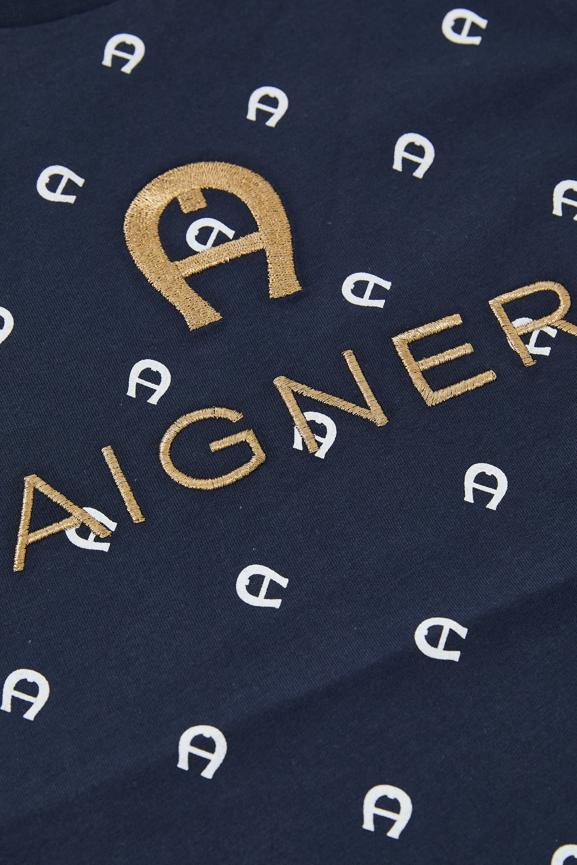 تيشيرت قطن بطبعات شعار الماركة للأطفال