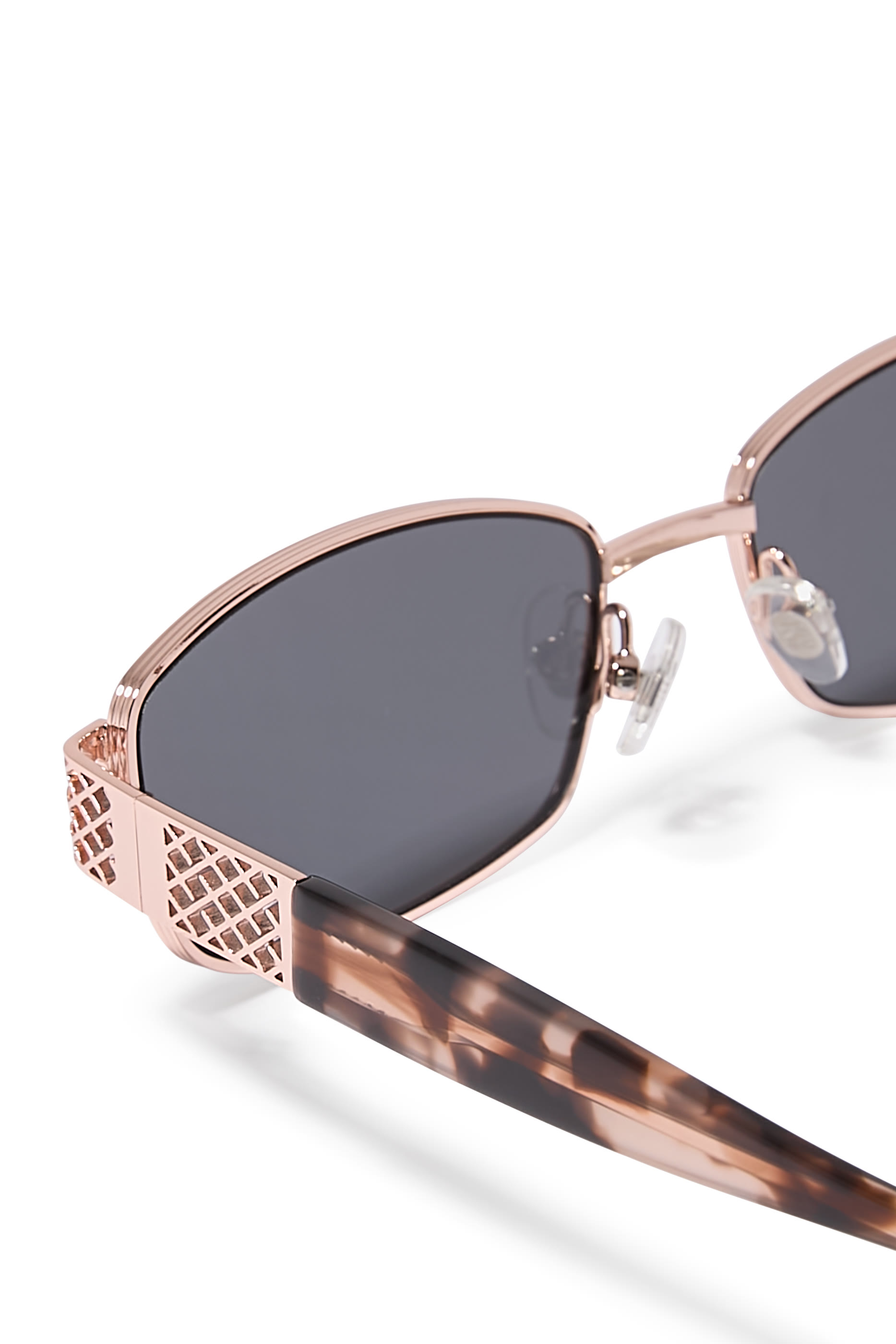 نظارة شمسية نات