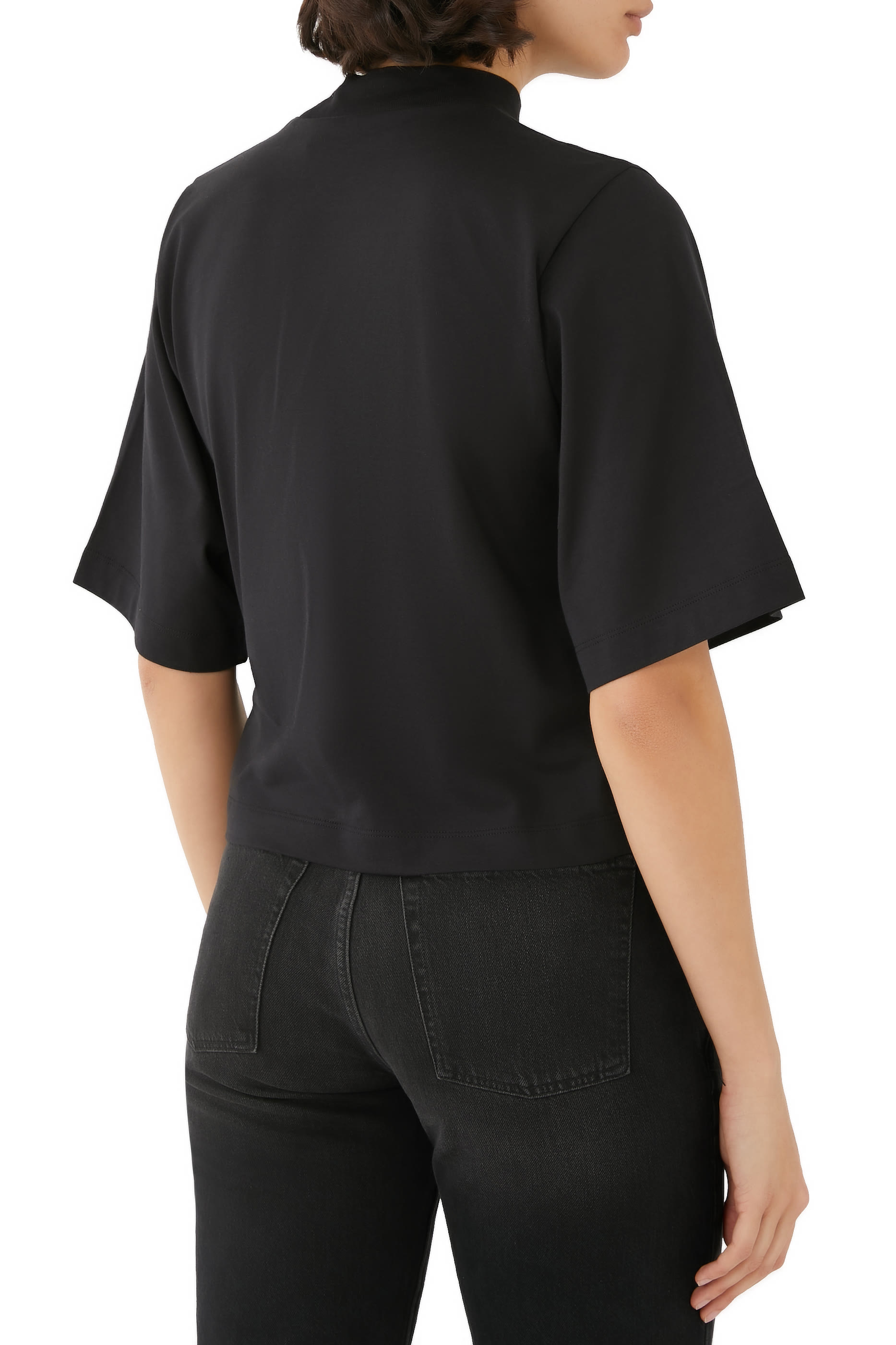 تيشرت بقصة قصير بنقشة نخلة