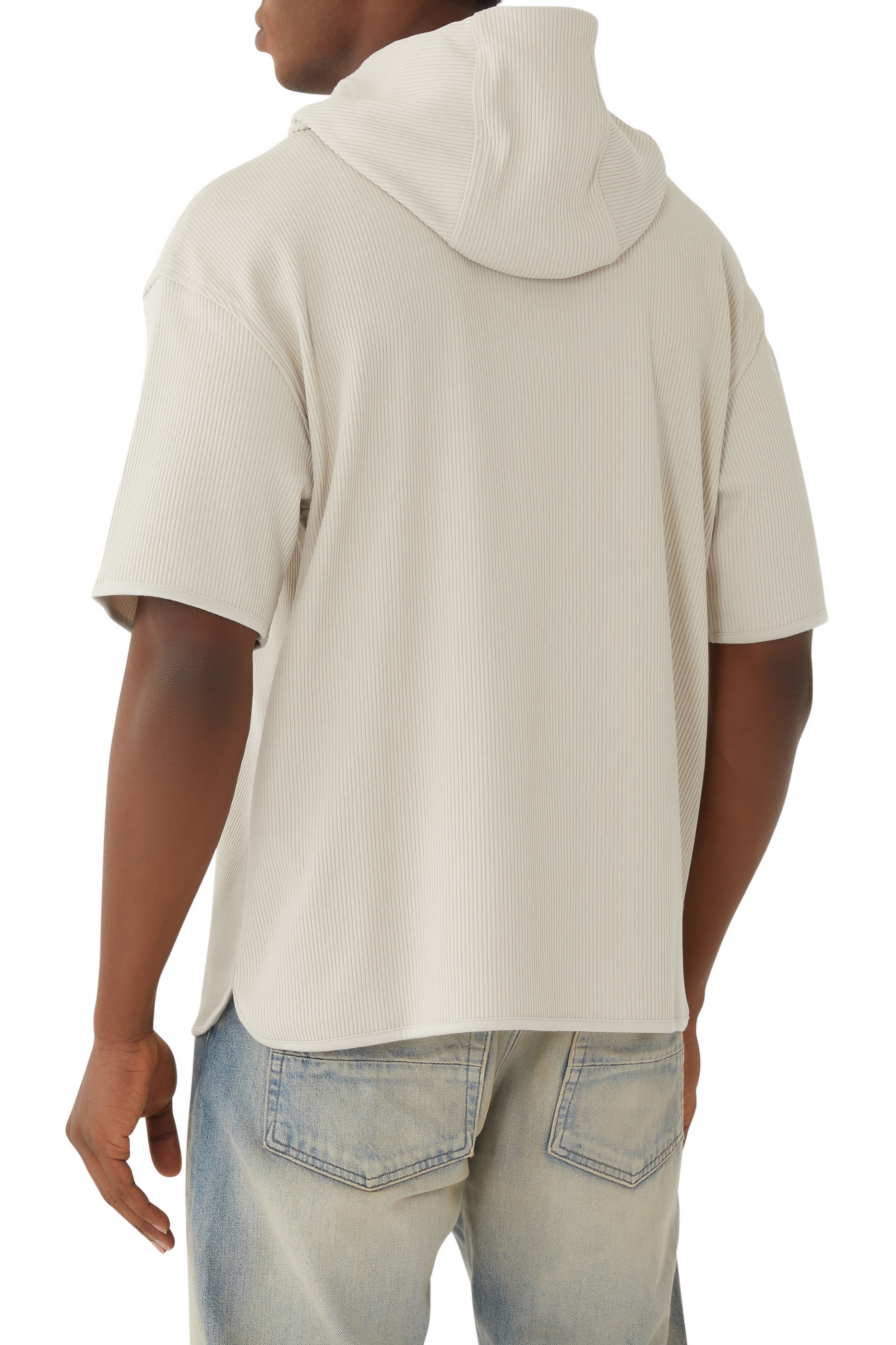 سويت شيرت بغطاء رأس ونقشة شعار الماركة بحجم صغير