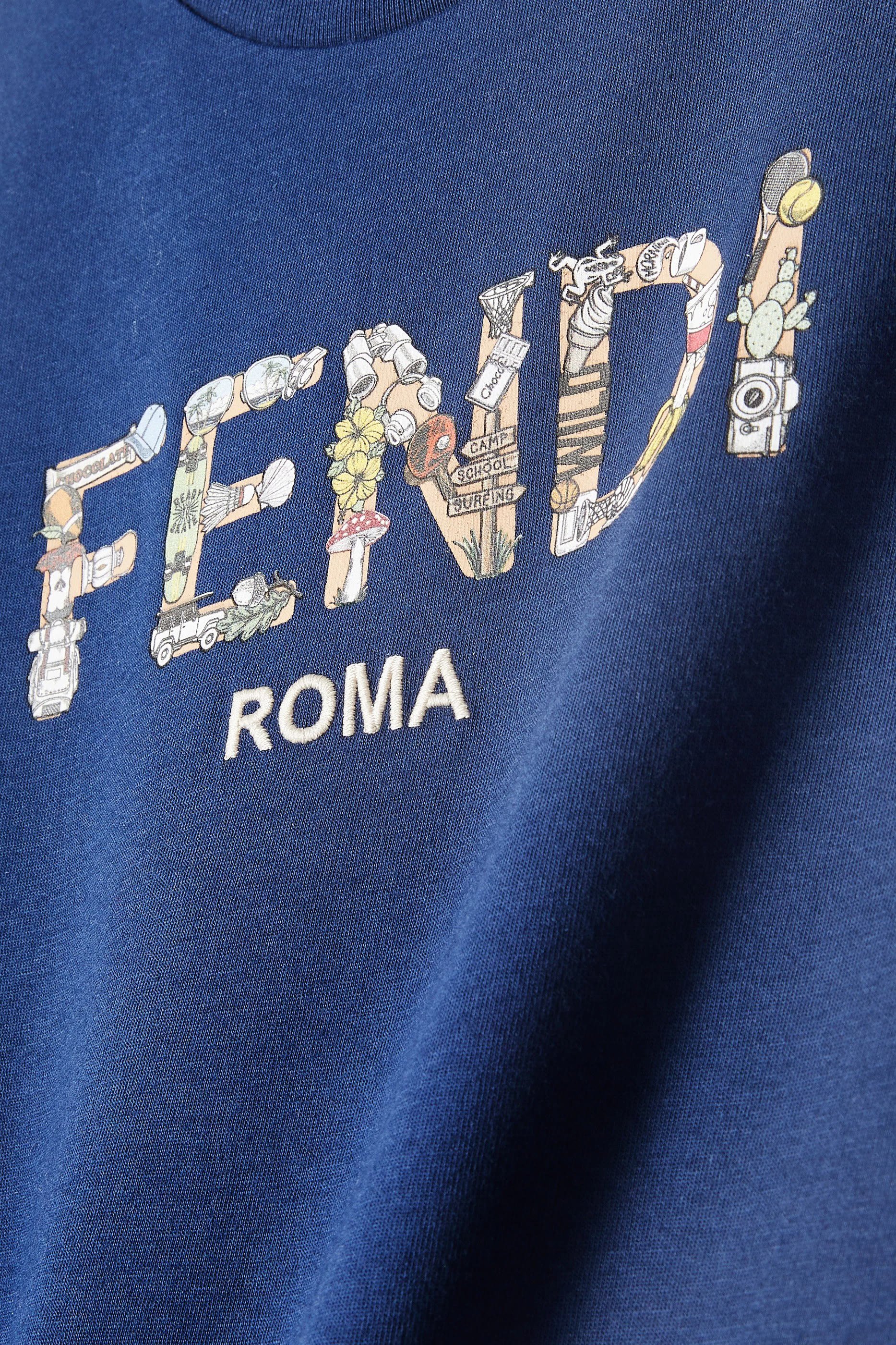 تيشيرت بشعار الماركة للأطفال