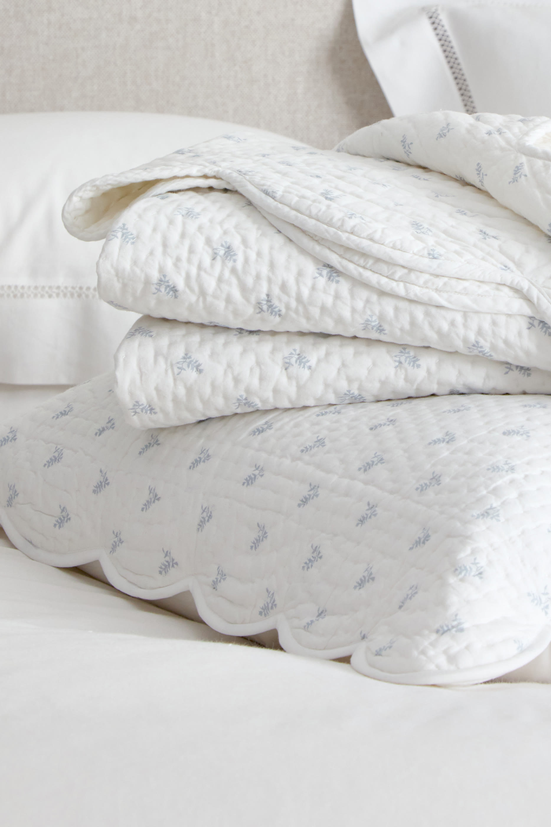 لحاف ميلفيلد بحافة صدفية