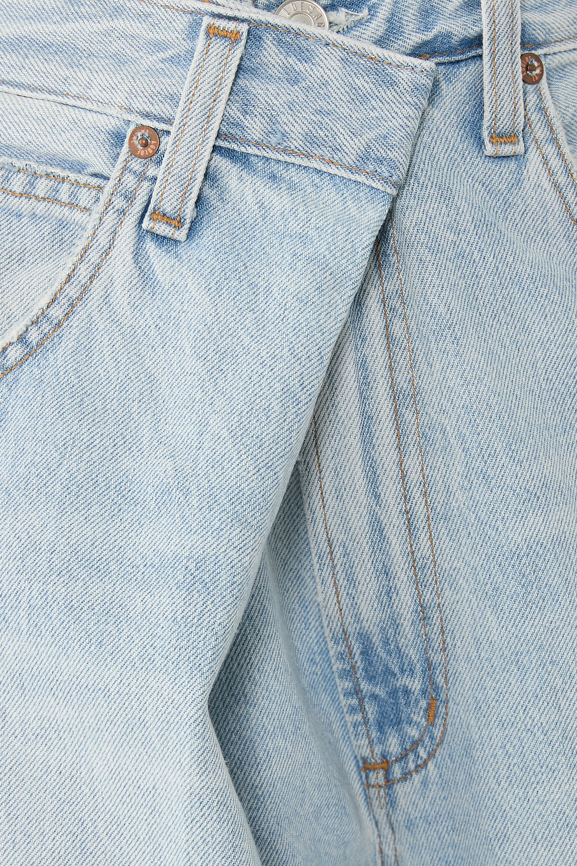 بنطال جينز فانا بتفاصيل مطوية