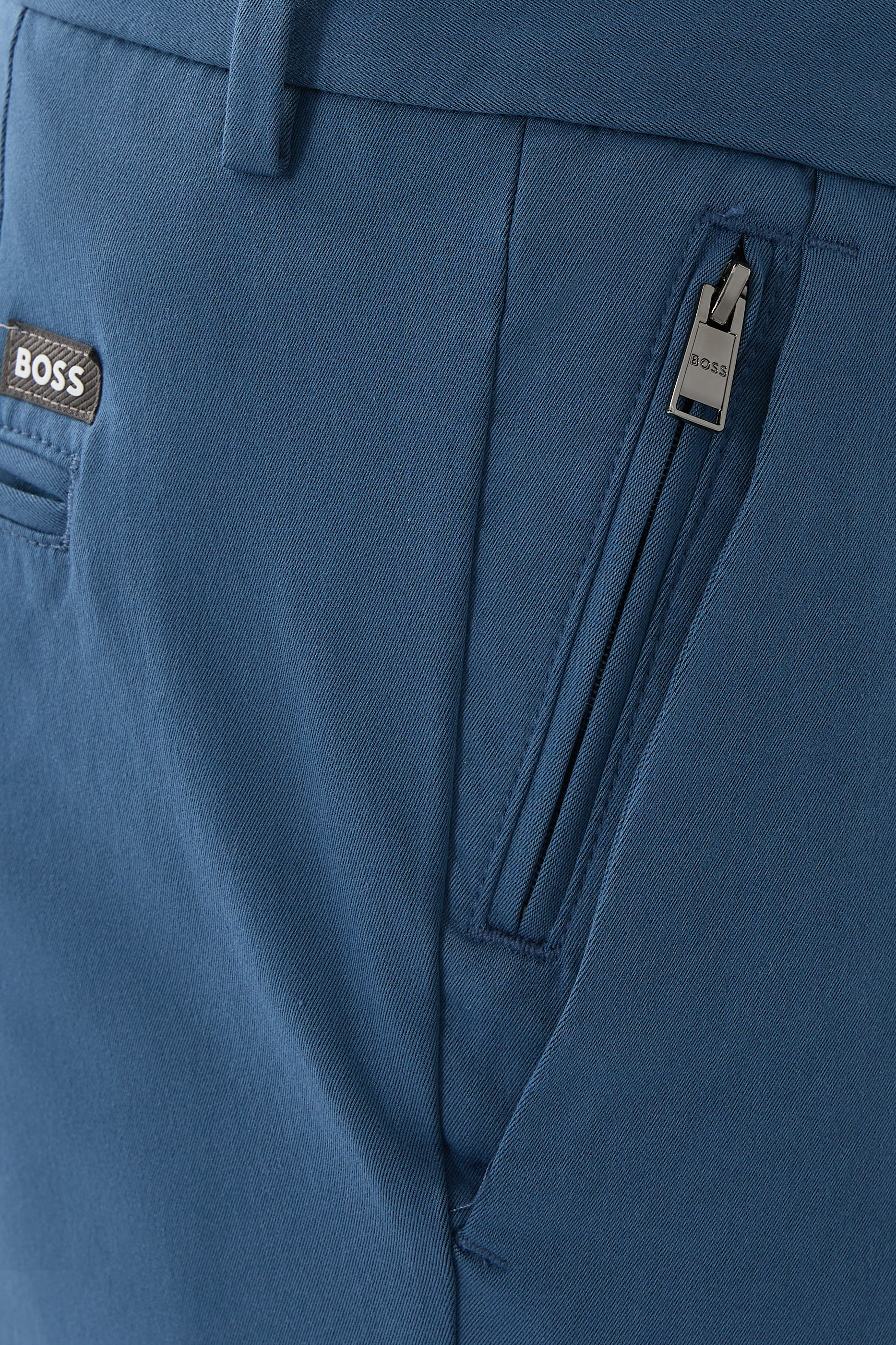 بنطال بقصة ضيقة