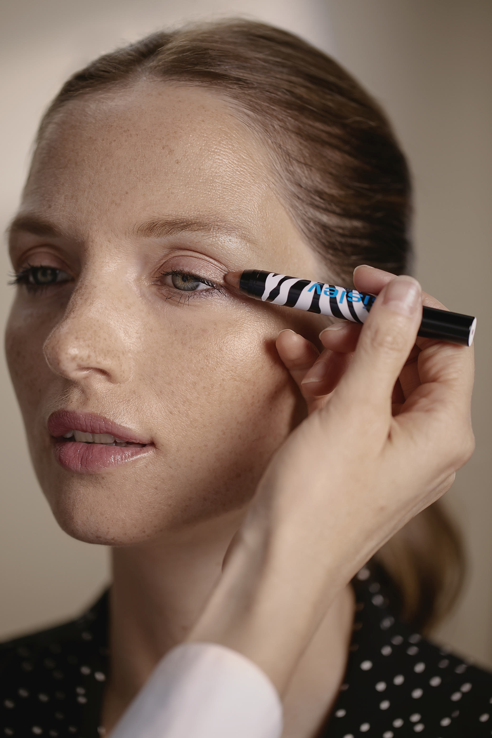 قلم العيون فيتو آي قابل للف