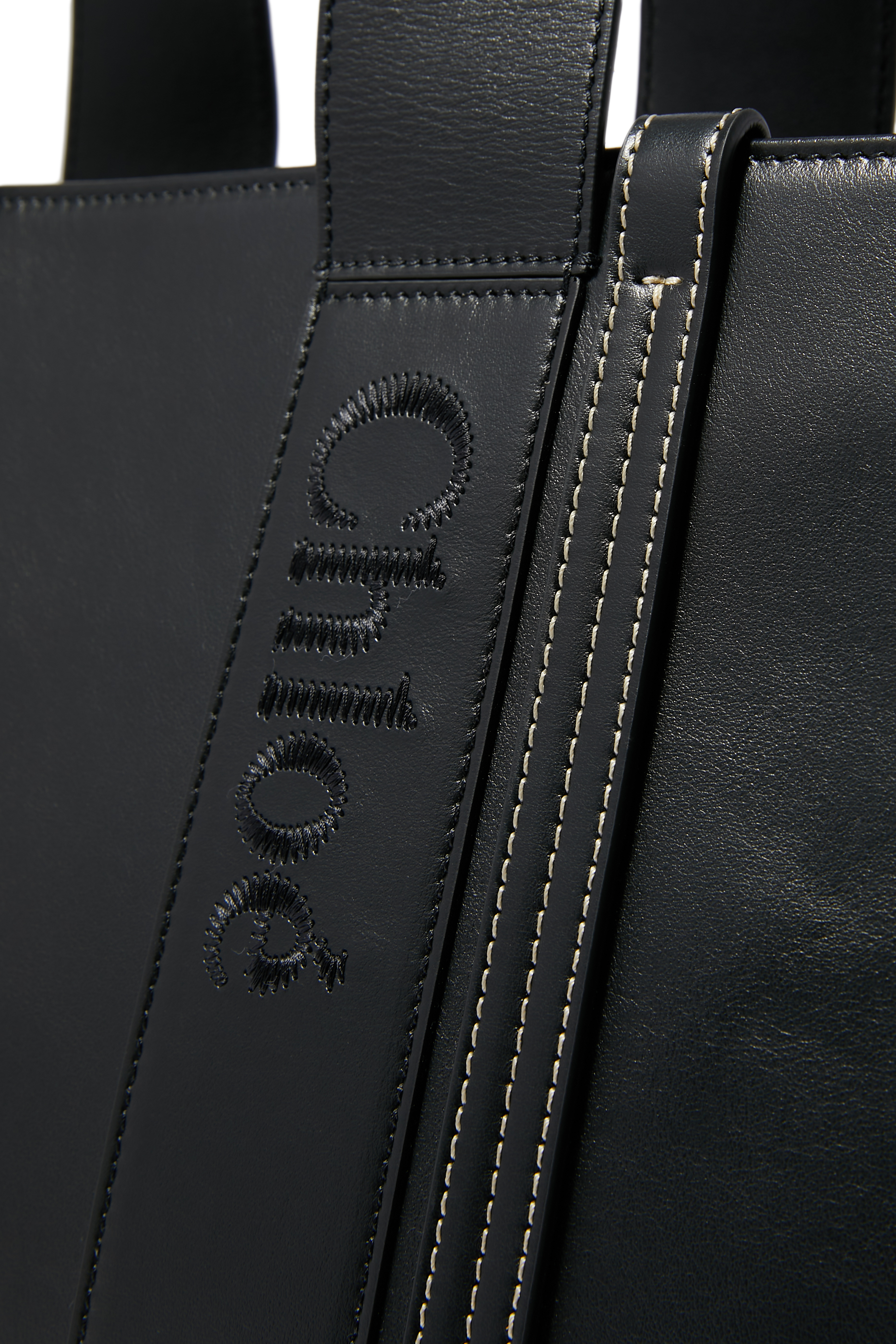 حقيبة يد وودي متوسطة