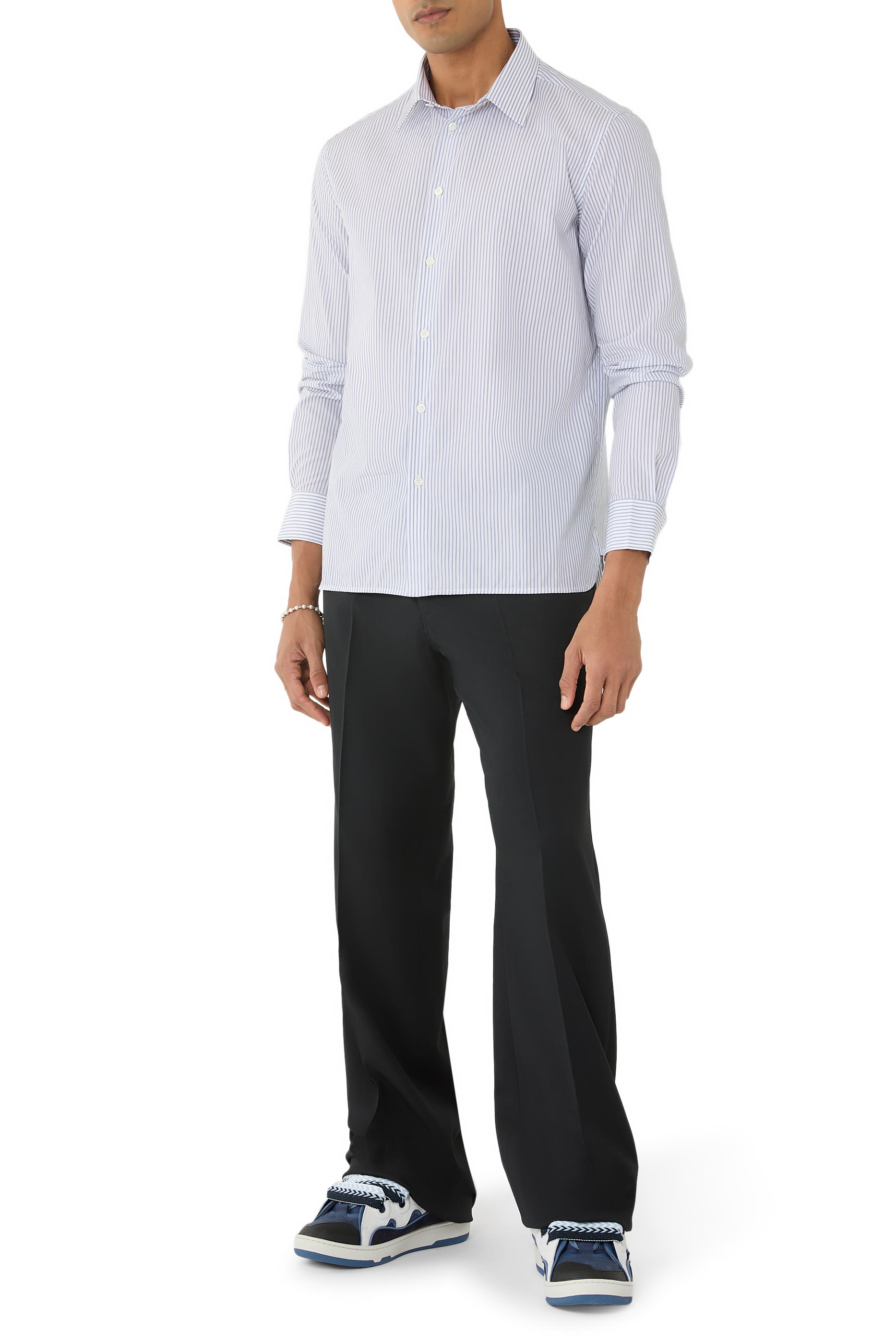 قميص مخطط بقصة ضيقة