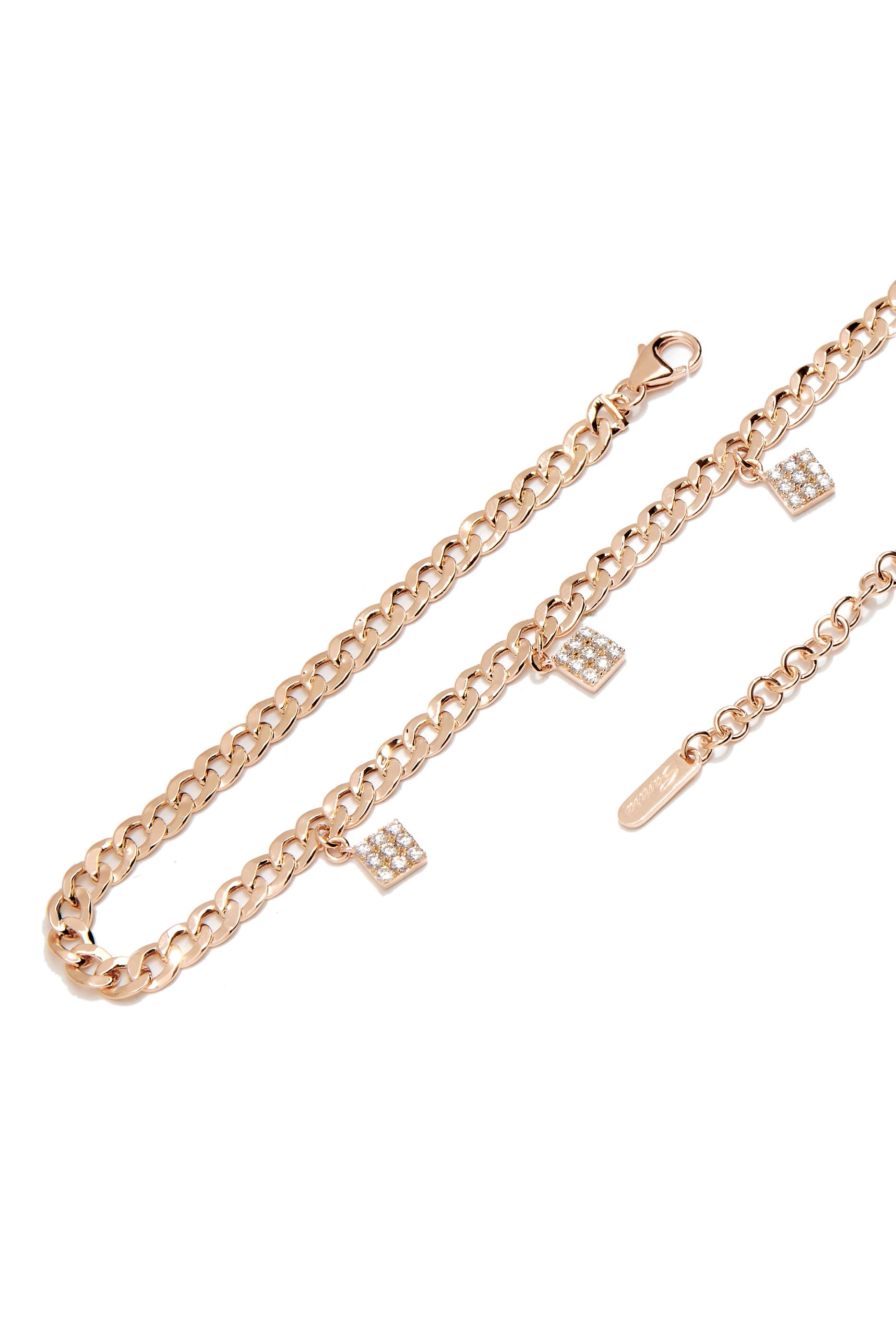 قلادة قوة بخمسة دلايات مربعة الشكل مرصعة بالماس، ذهب وردي عيار 18