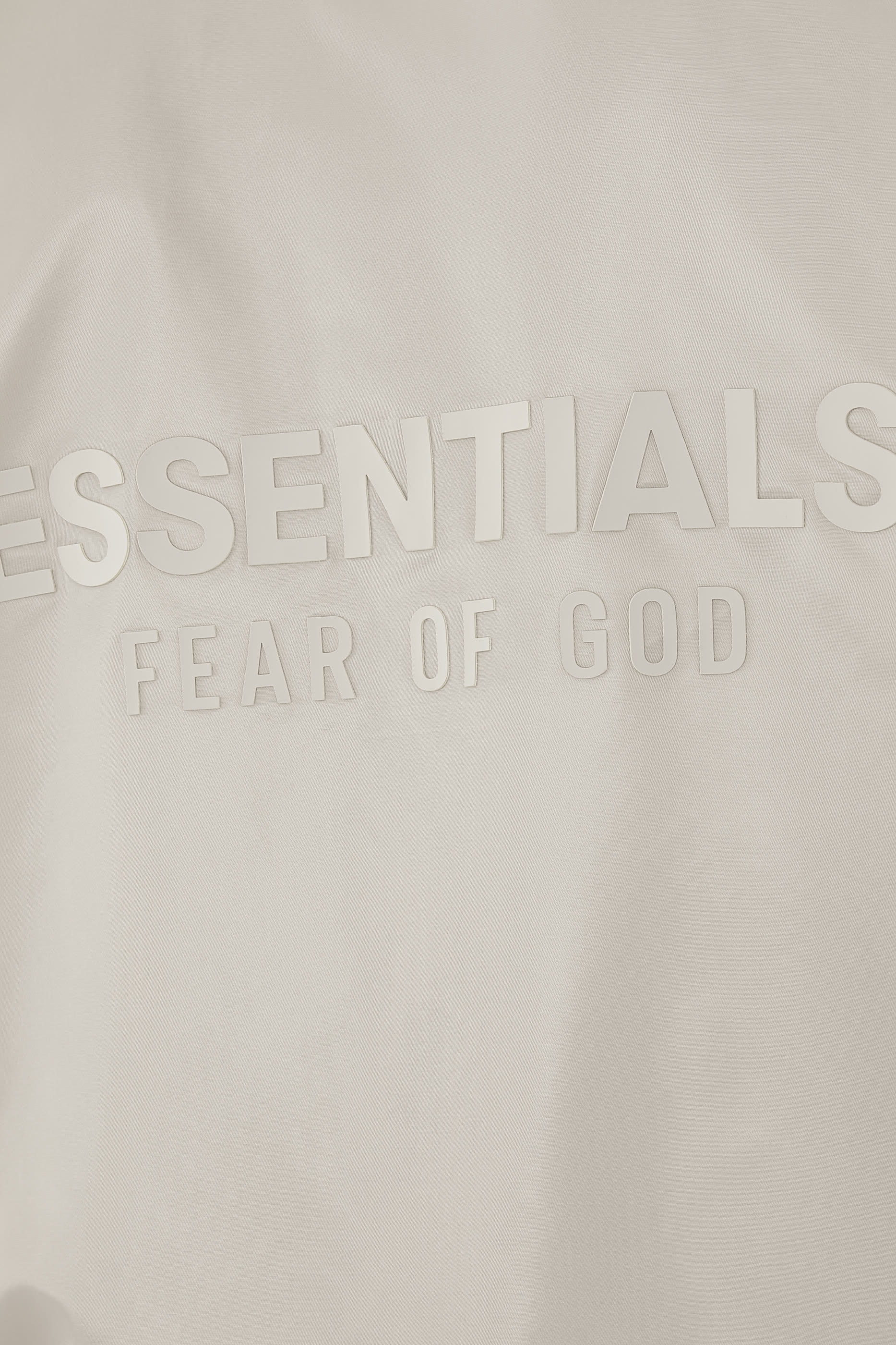 جاكيت رياضي بشعار الماركة