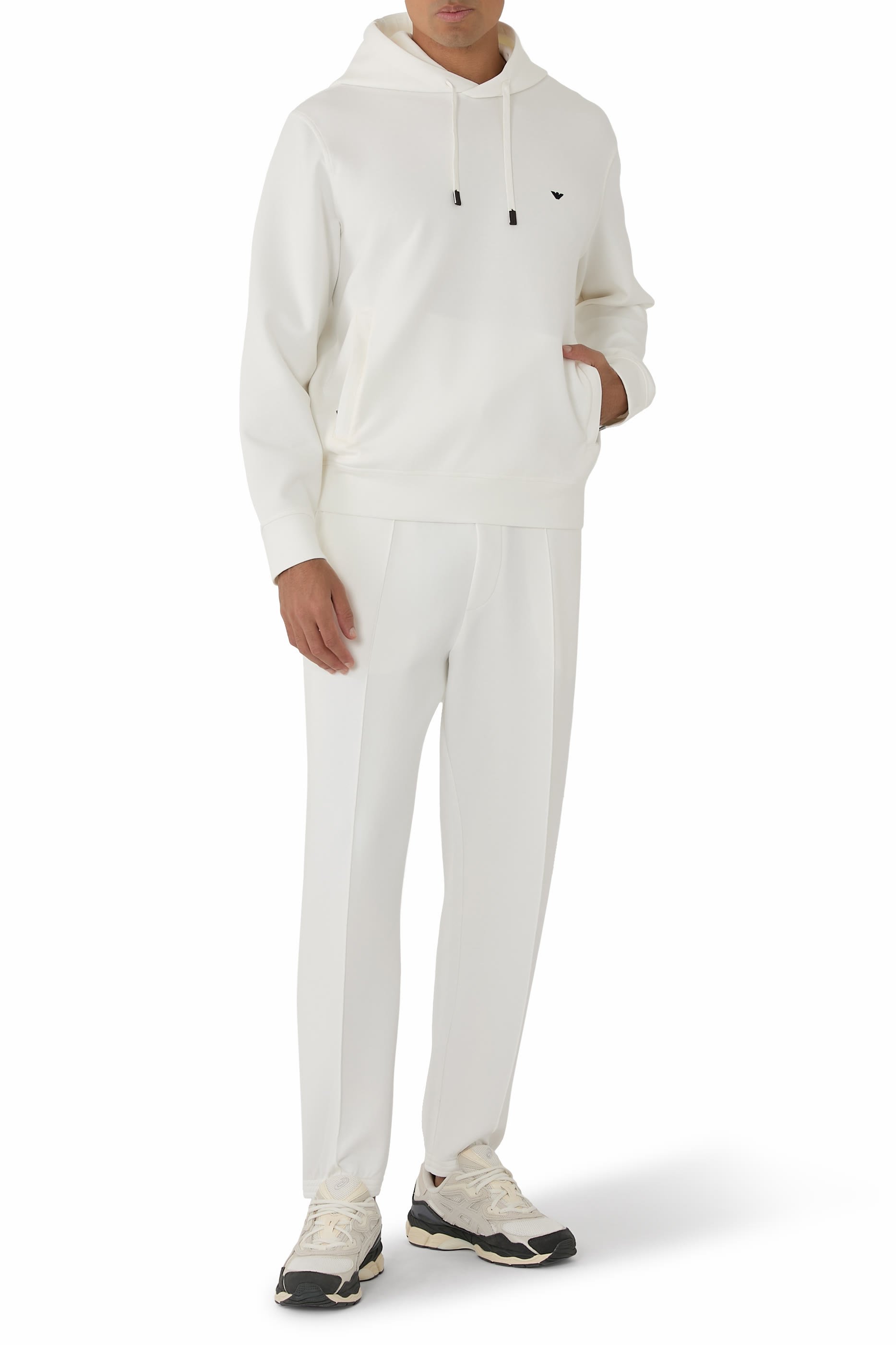 سويت شيرت بشعار الماركة بحجم صغير