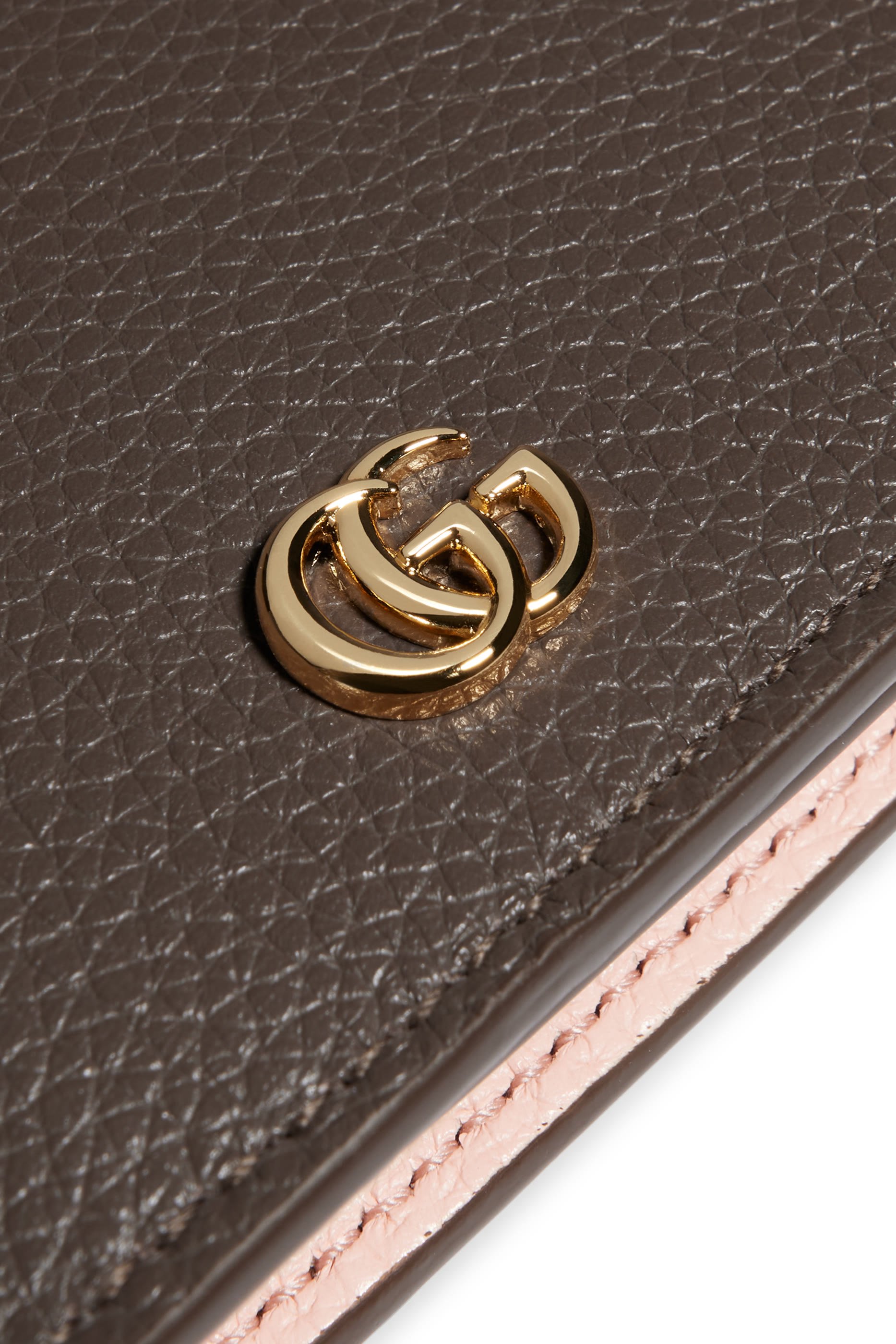 محفظة مارمونت صغيرة بلونين وحلية حرفي شعار الماركة