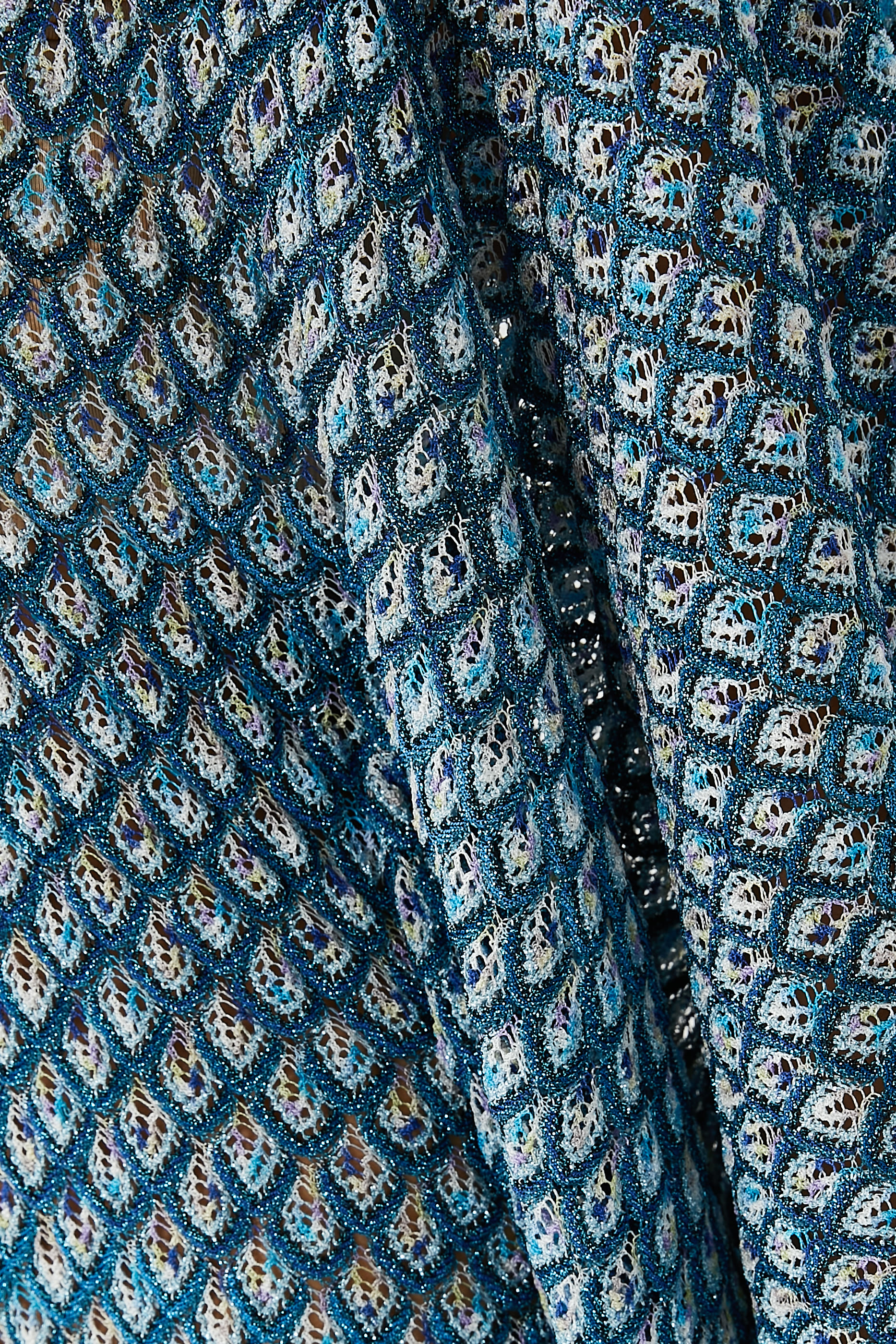 قفطان بتصميم روب طويل بياقة V