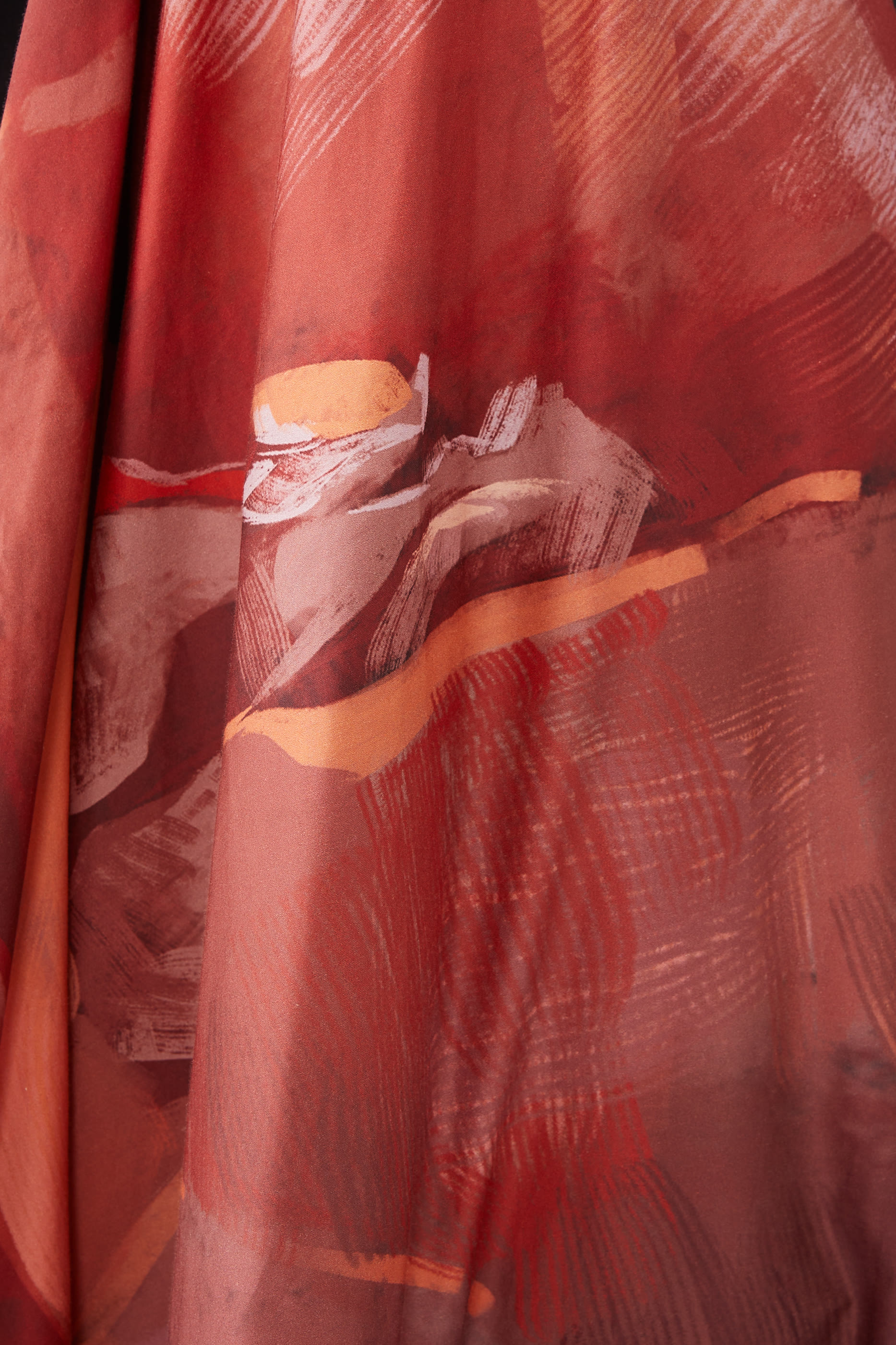 تنورة روسالين طويلة