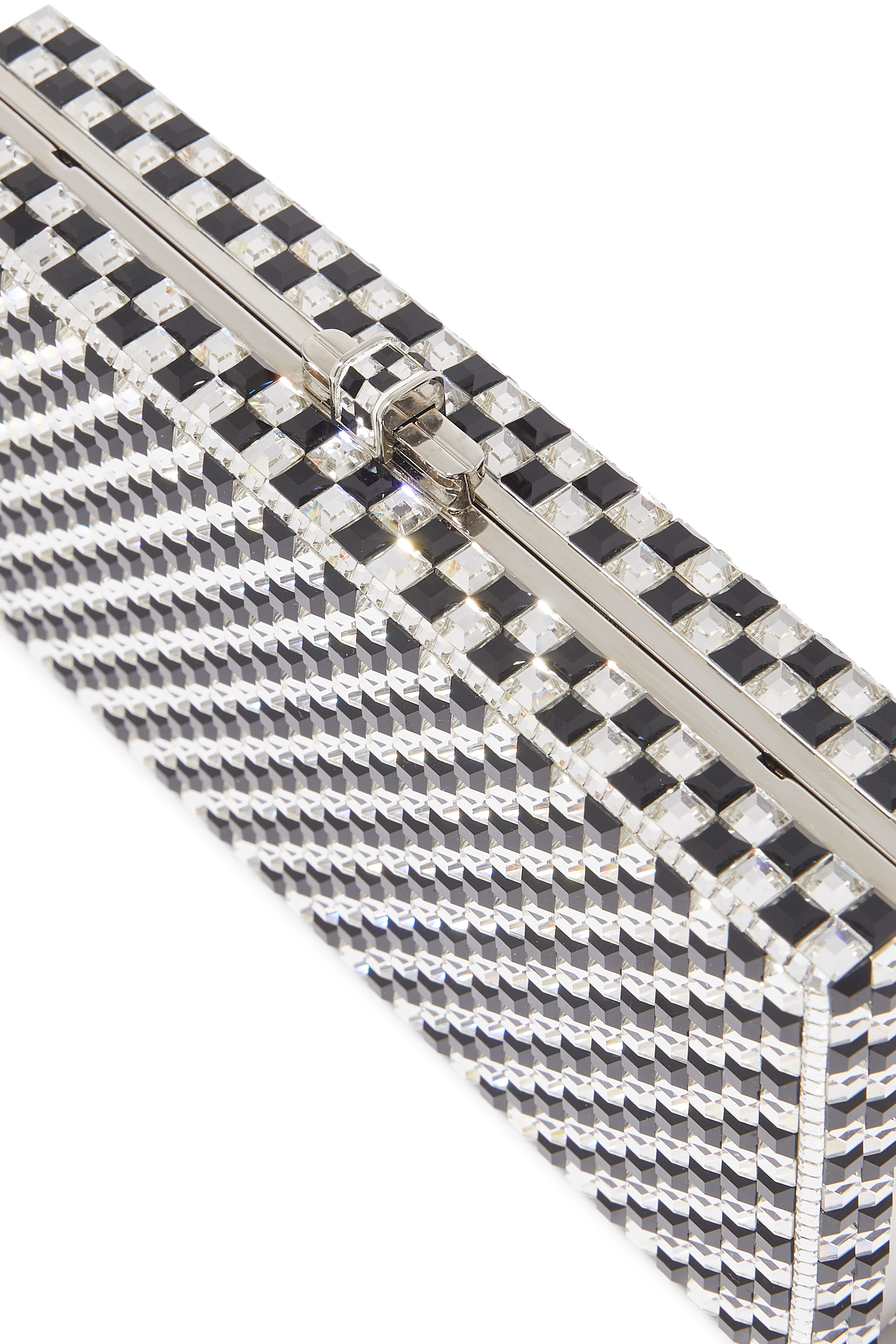 كلاتش بتصميم مستطيل بنقشة شطرنج